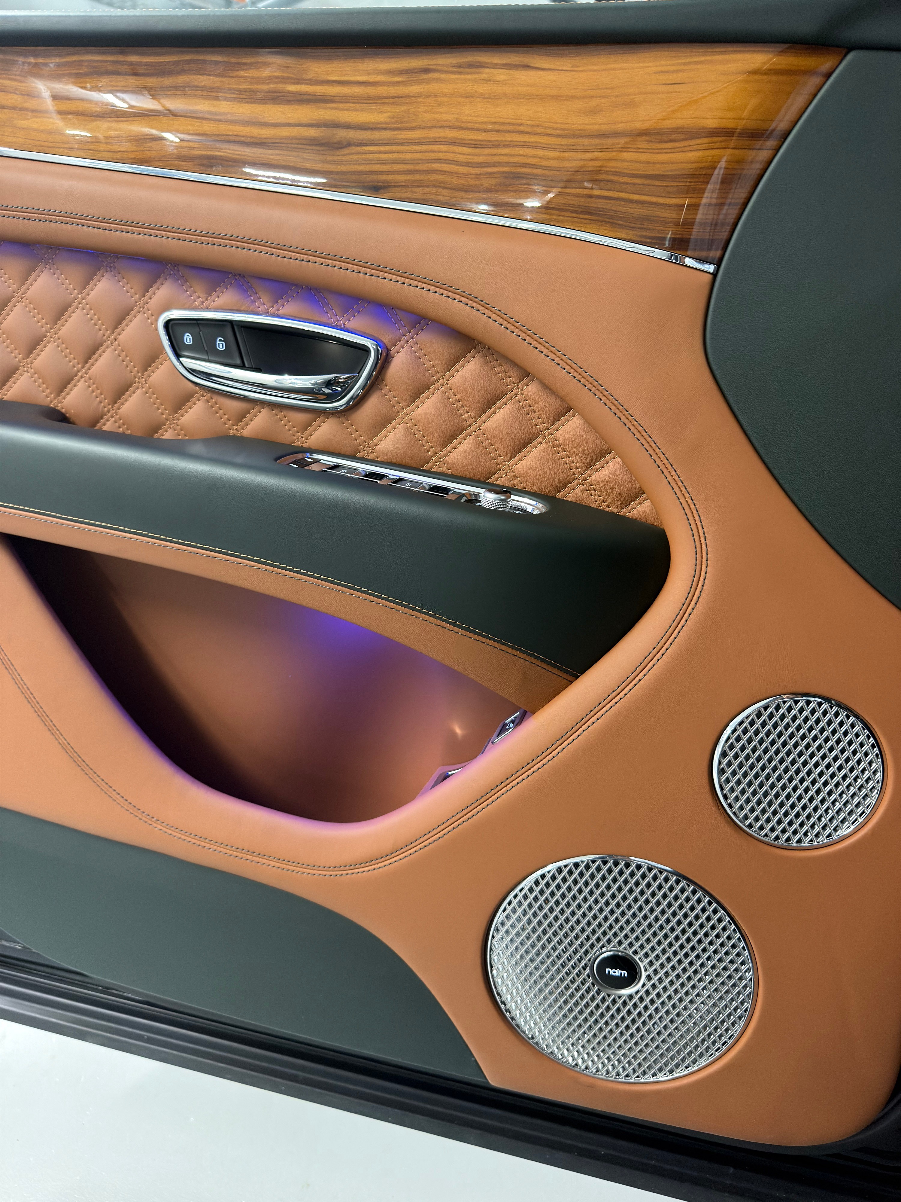 Image BENTLEY BENTAYGA Bentayga V8