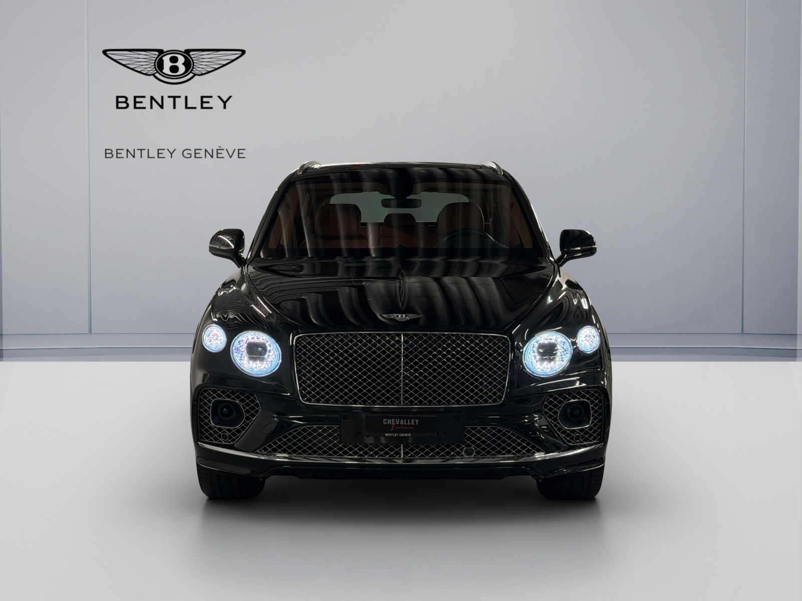 BENTLEY Bentayga V8-image-1