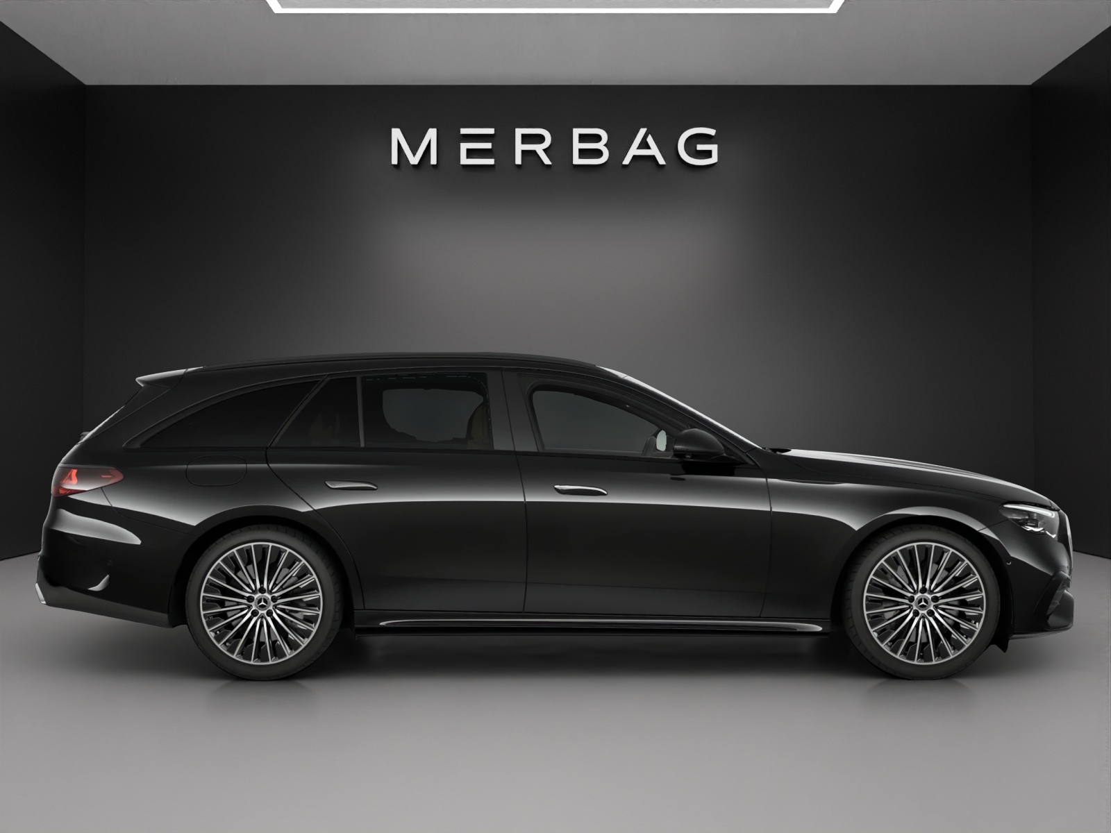 MERCEDES-BENZ E 300 de T 4Matic EQ Hybrid 9G-Tronic-image-1