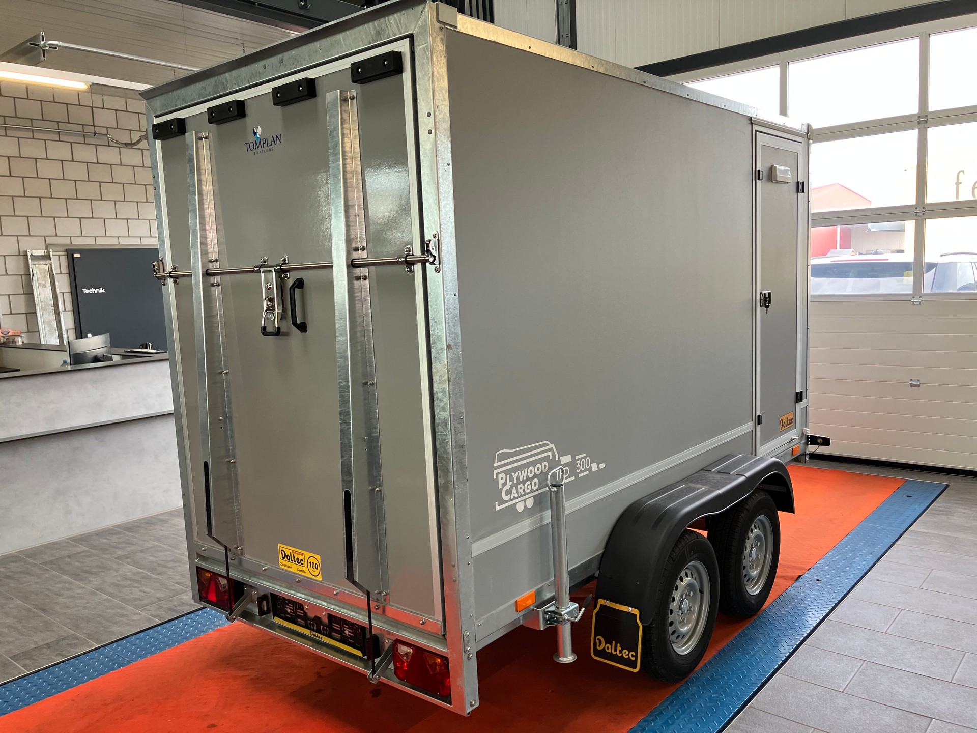 TOMPLAN T3500T 2700 Rampe+Servicetüre-image-4