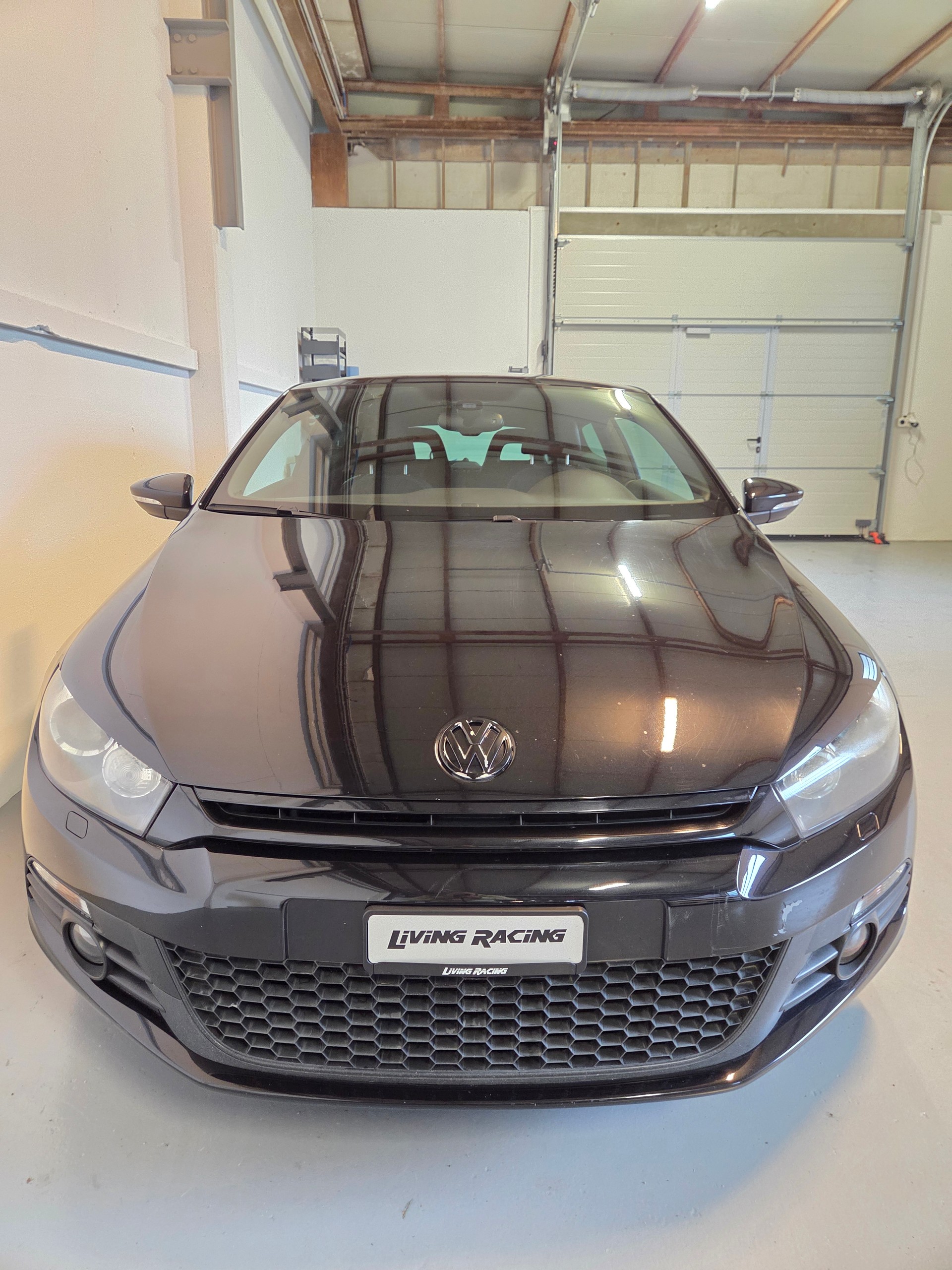 VW Scirocco 2.0 TSI All Black *Stock Valais*-image-4