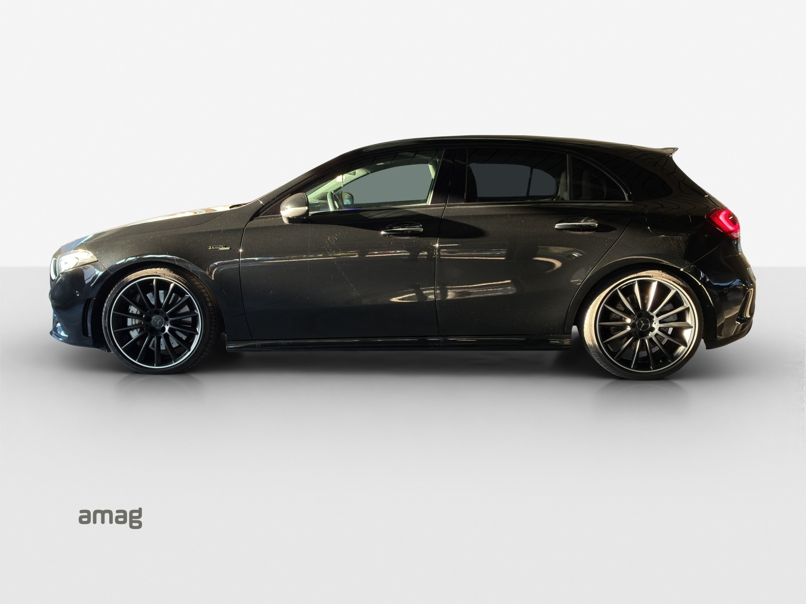 MERCEDES-BENZ A 35 AMG 4Matic Speedshift-image-1