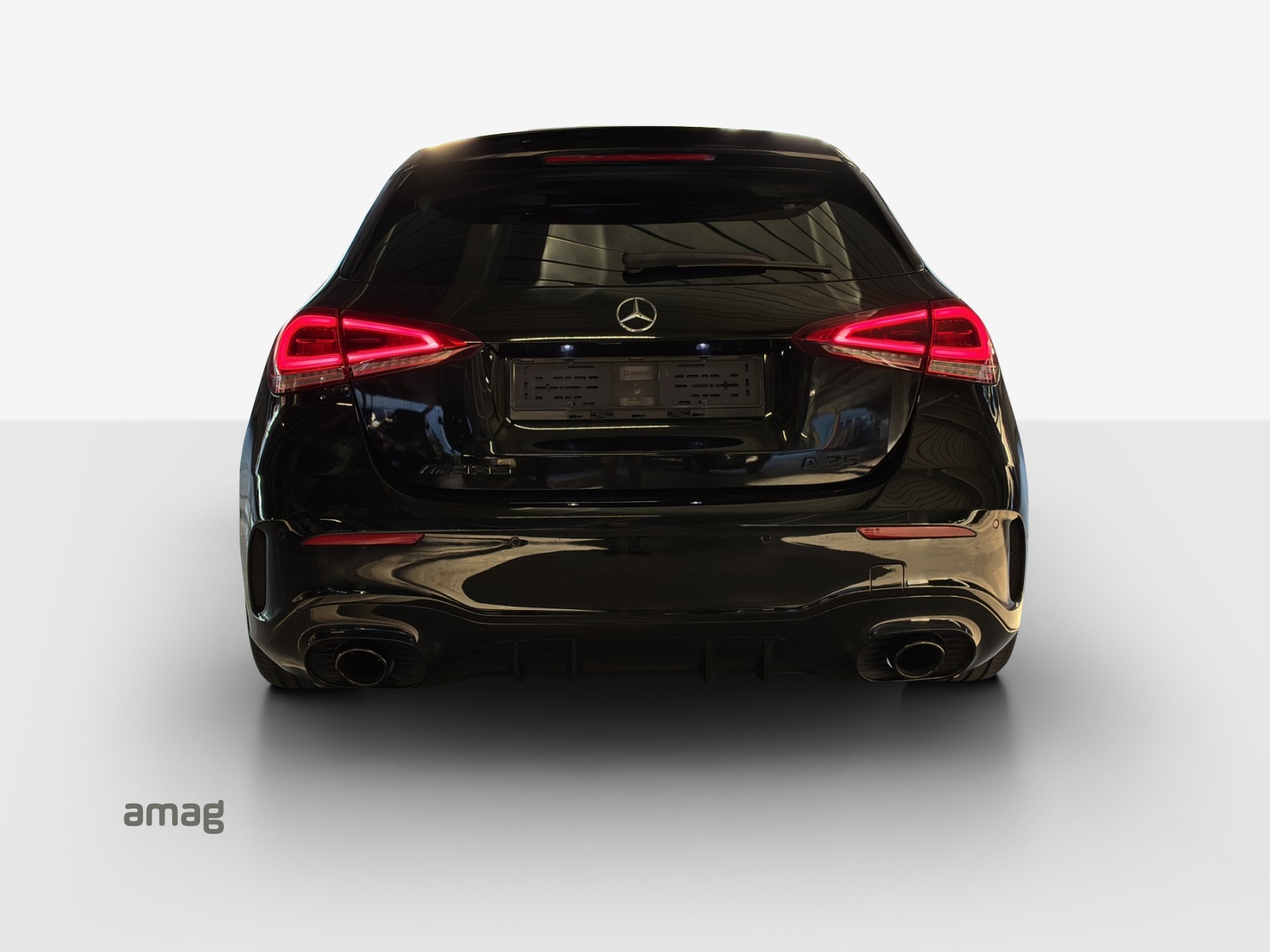 MERCEDES-BENZ A 35 AMG 4Matic Speedshift-image-3