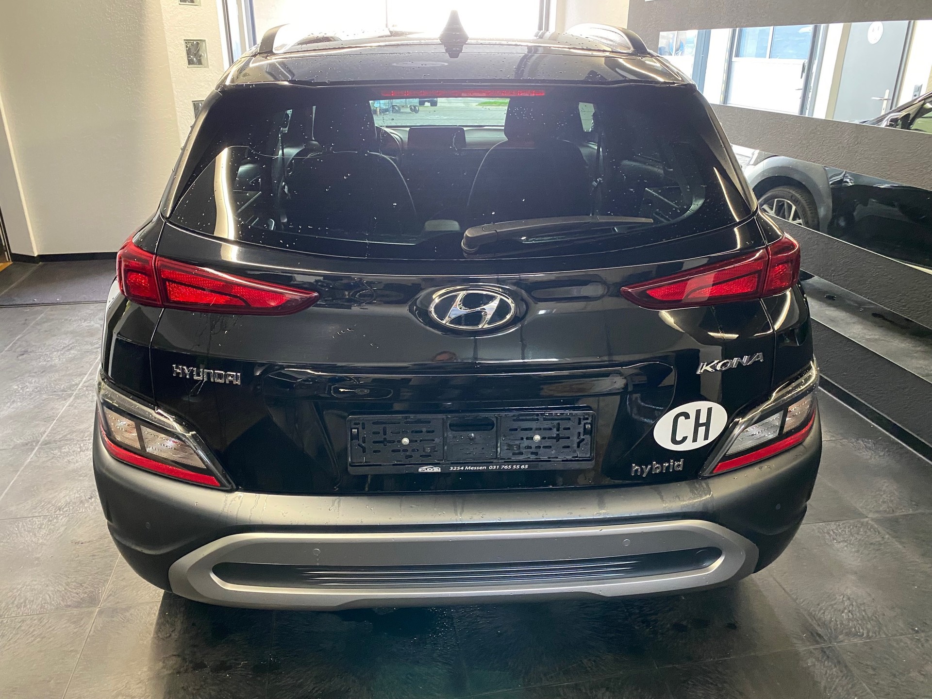 HYUNDAI Kona 1.6 GDi HEV Amplia DCT Gepflegtes CH-Fahrzeug mit Winterräder, Hyundai Garantie bis 12.01.2028-image-3