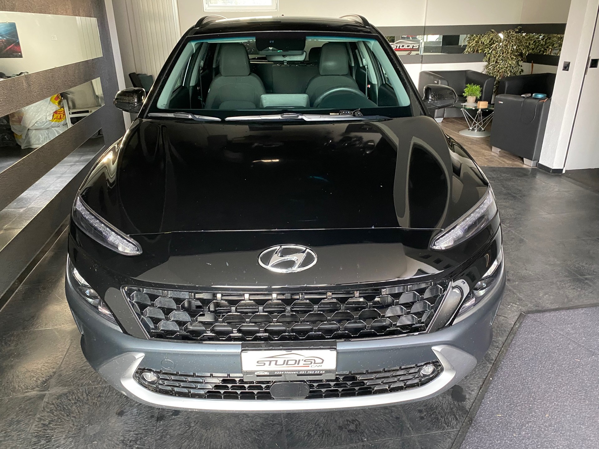 HYUNDAI Kona 1.6 GDi HEV Amplia DCT Gepflegtes CH-Fahrzeug mit Winterräder, Hyundai Garantie bis 12.01.2028-image-1