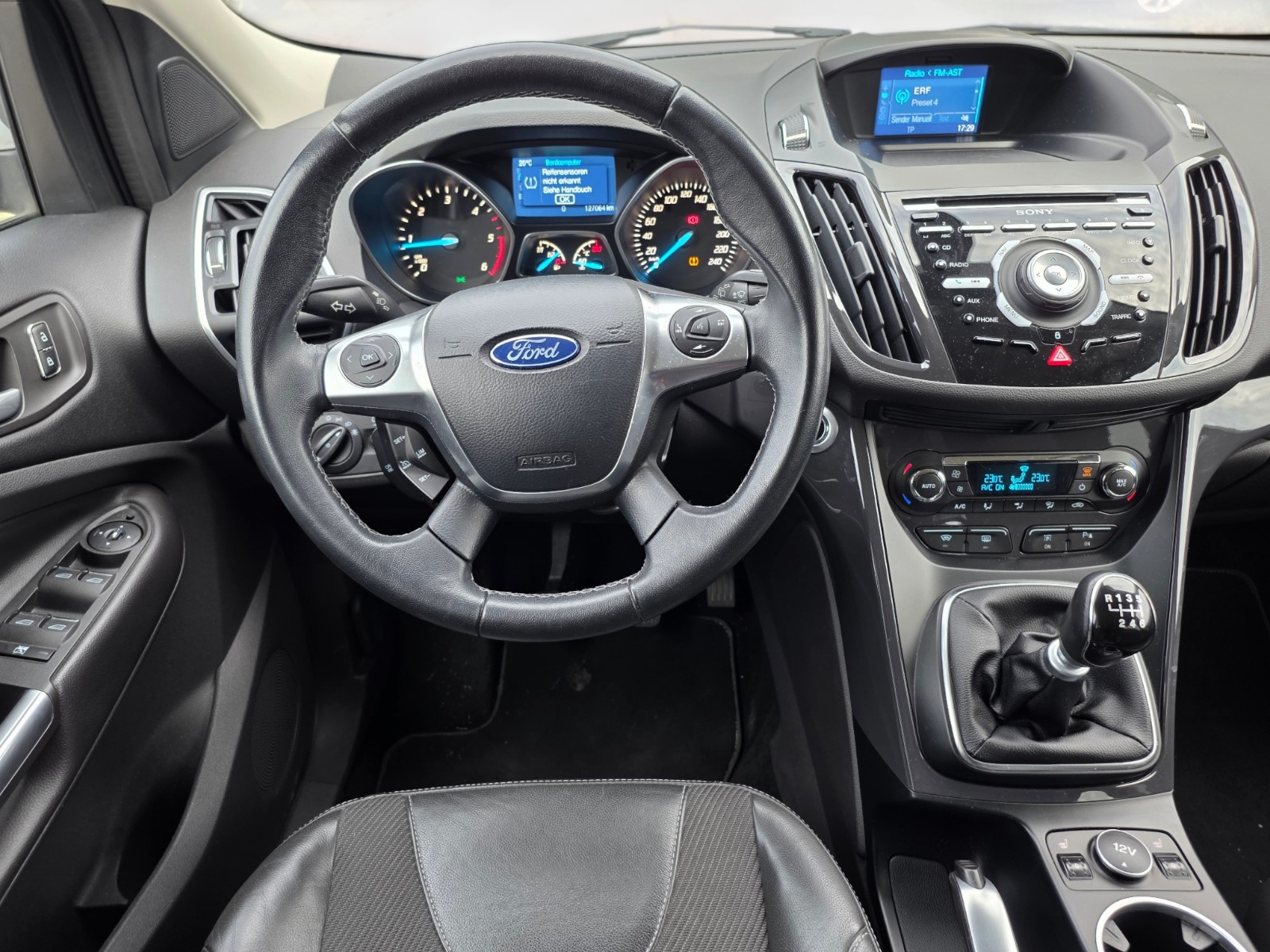 FORD Kuga 2.0 TDCi Titanium S 4WD-image-10