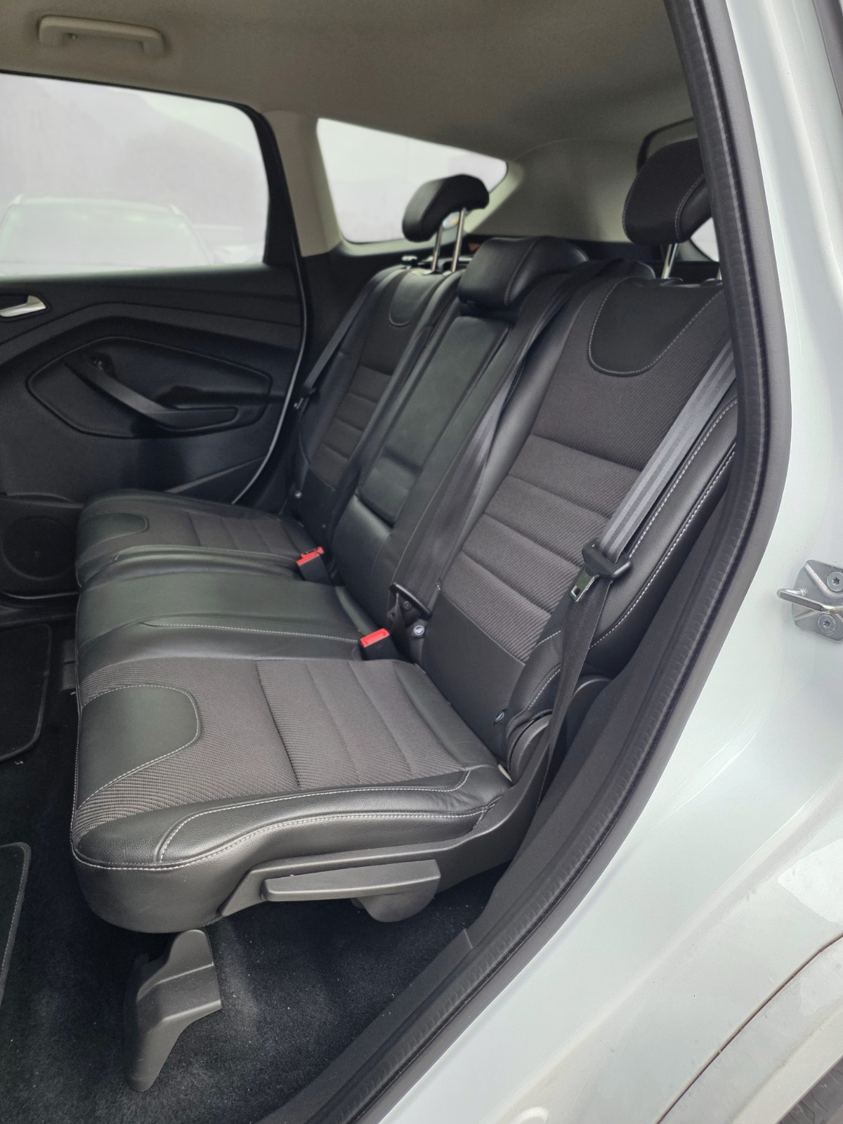 FORD Kuga 2.0 TDCi Titanium S 4WD-image-13