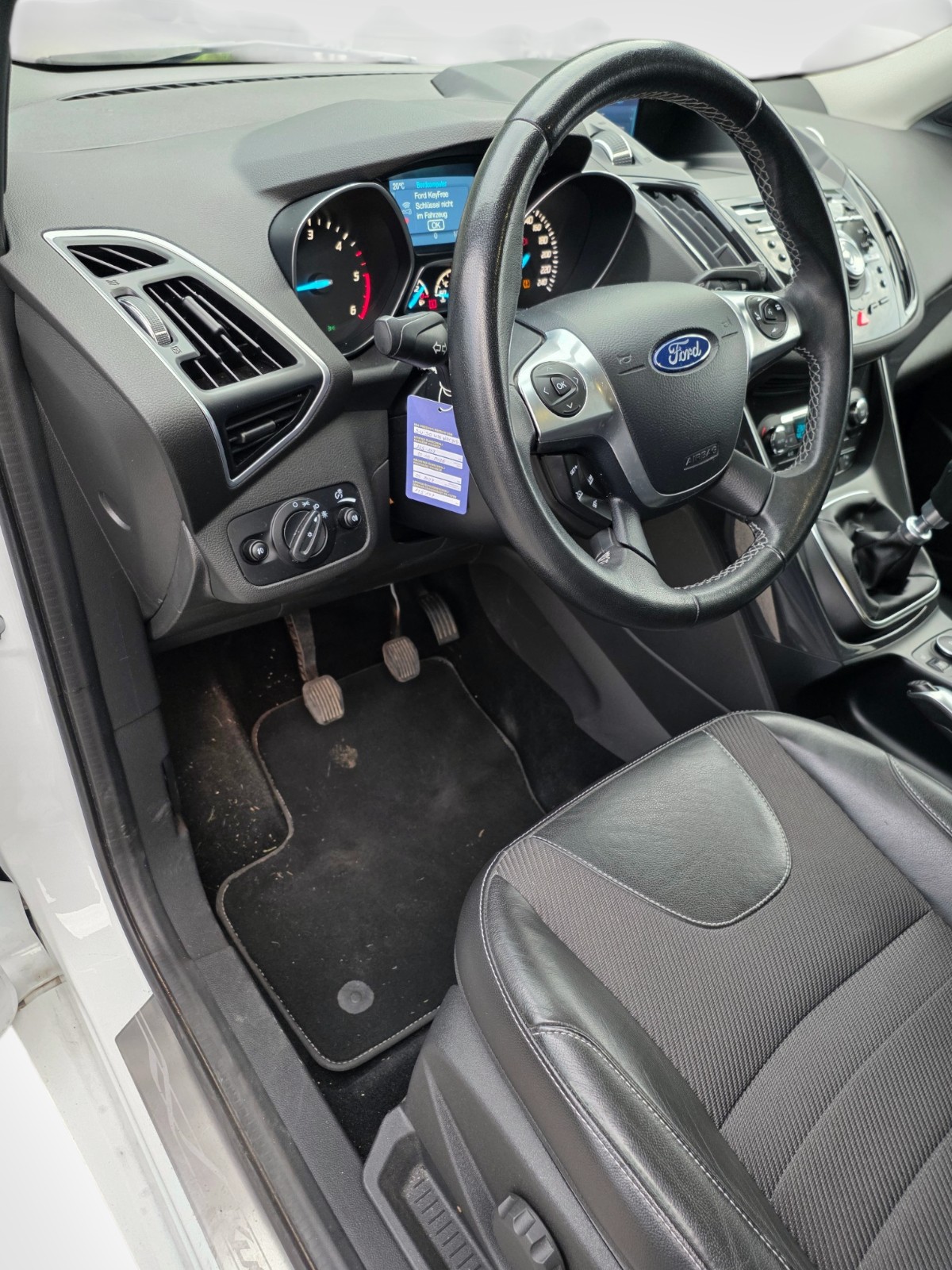 FORD Kuga 2.0 TDCi Titanium S 4WD-image-11