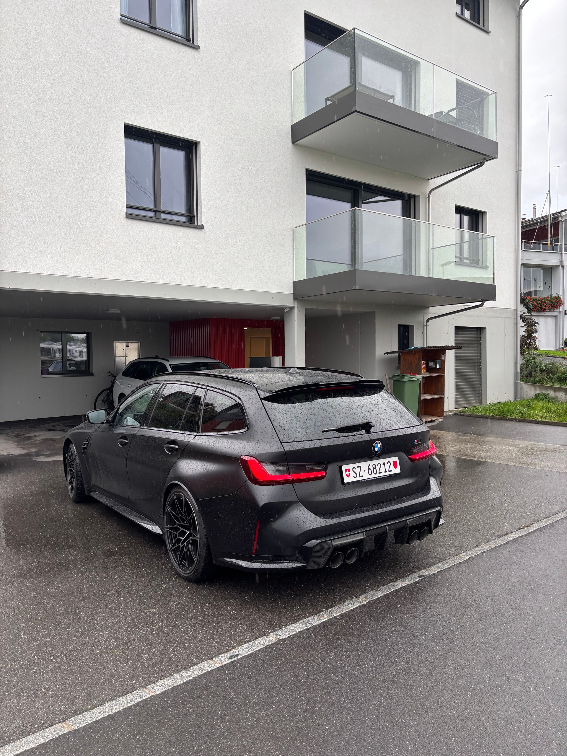 BMW M3 Competition xDrive-image-2