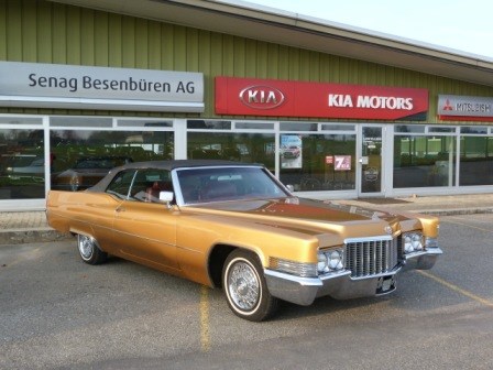 CADILLAC DEVILLE-image-0
