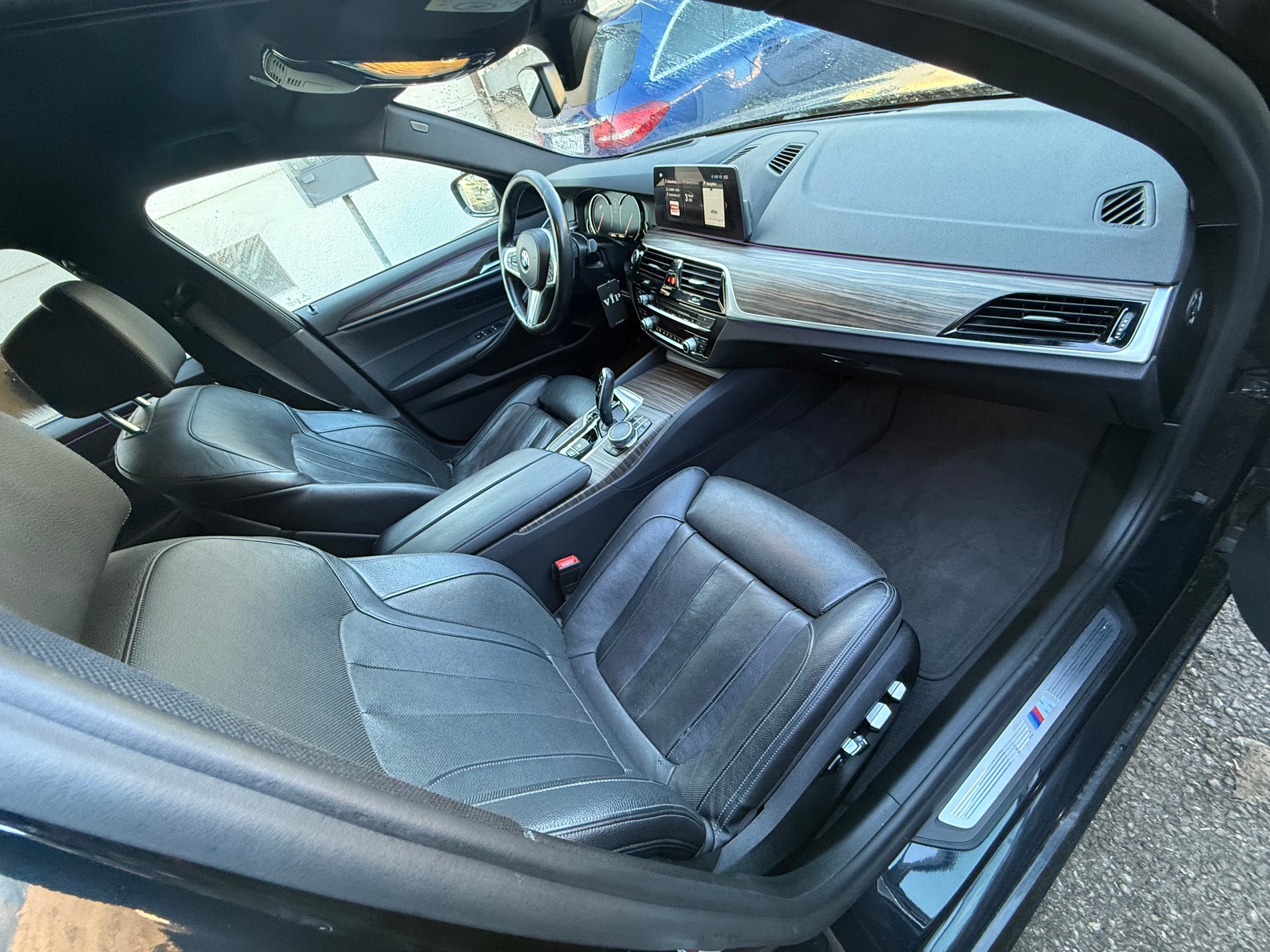 BMW 540i xDrive Touring Sport Line Steptronic-image-11