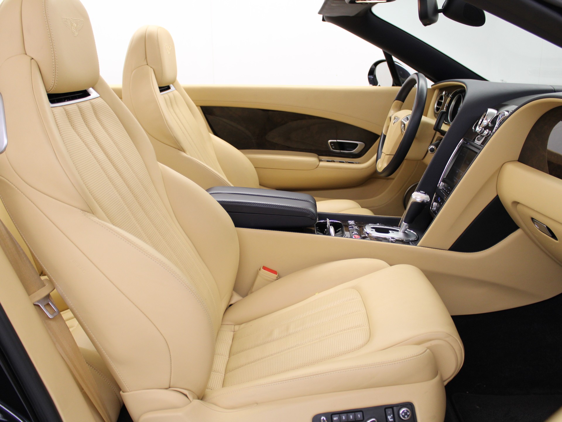 BENTLEY Continental GTC 6.0 W12-image-5
