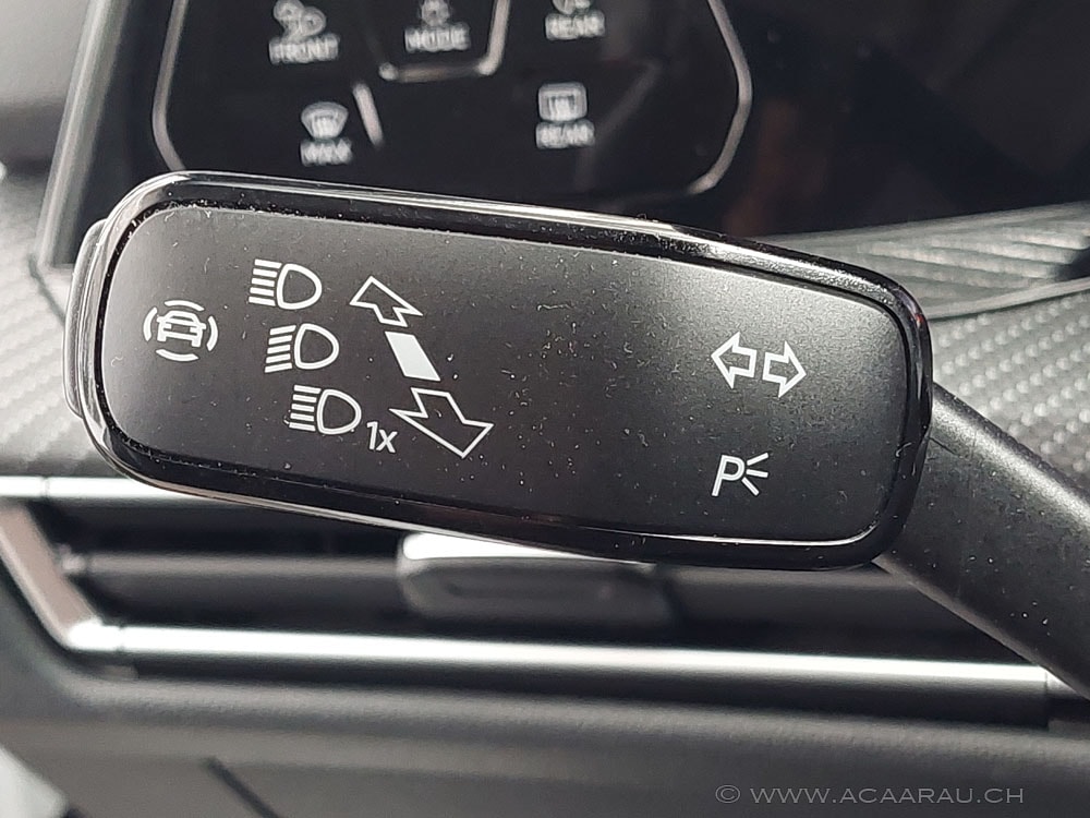 VW Golf Variant 2.0 TSI R DSG 4Motion / Video : https://youtu.be/GKIR_6mEBqk / Bilder : https://youtu.be/7ja7rhr5y3c-image-11