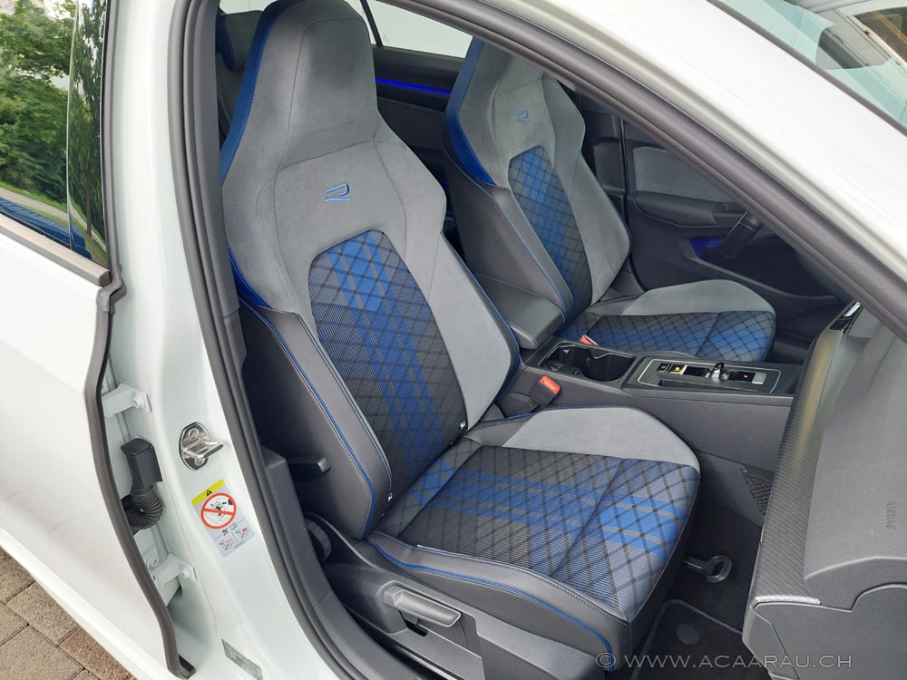 VW Golf Variant 2.0 TSI R DSG 4Motion / Video : https://youtu.be/GKIR_6mEBqk / Bilder : https://youtu.be/7ja7rhr5y3c-image-26