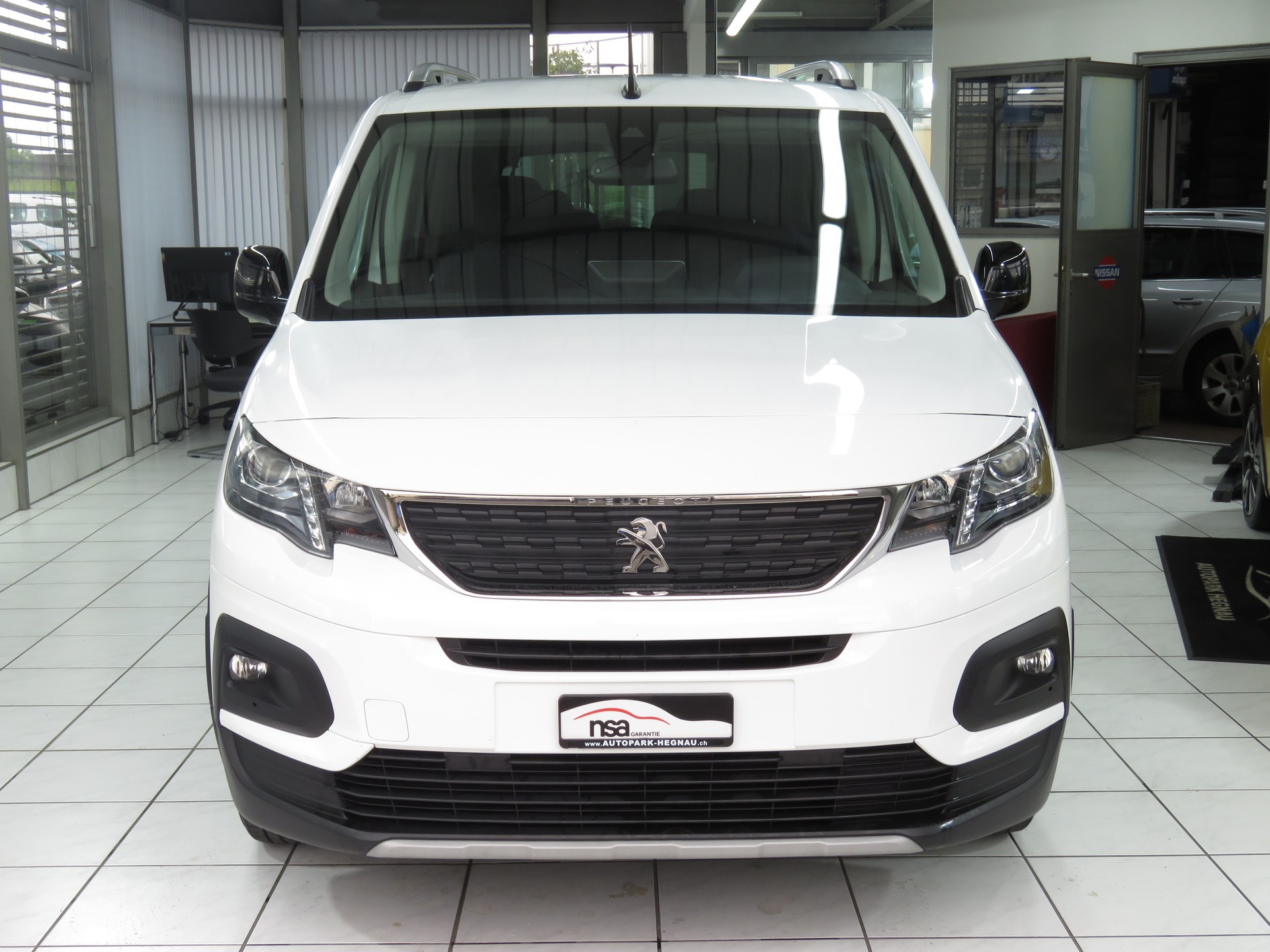 PEUGEOT Rifter Long 1.2 PureTech 7-Plätzer Allure Pack EAT8 (Automat)-image-1