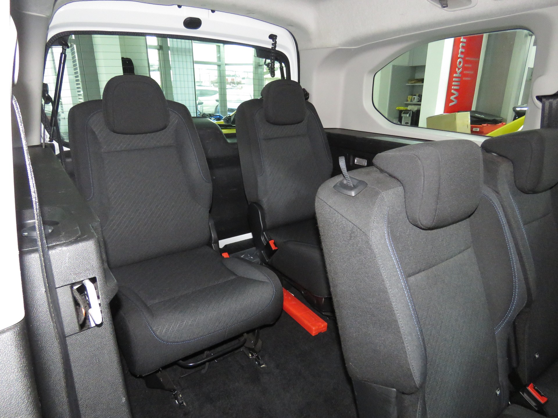PEUGEOT Rifter Long 1.2 PureTech 7-Plätzer Allure Pack EAT8 (Automat)-image-15