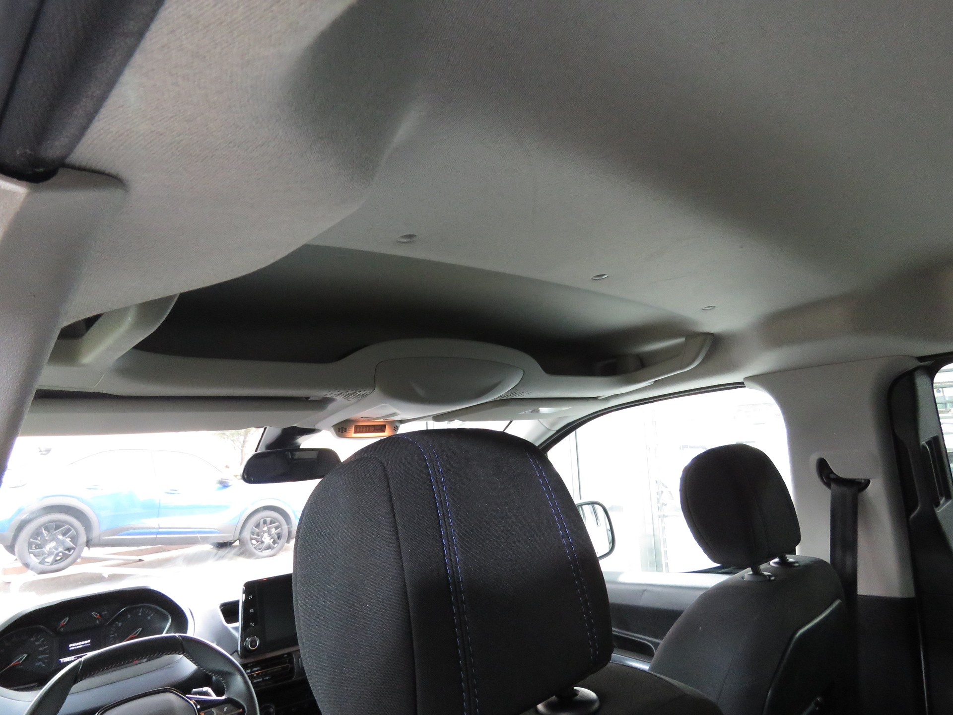PEUGEOT Rifter Long 1.2 PureTech 7-Plätzer Allure Pack EAT8 (Automat)-image-9