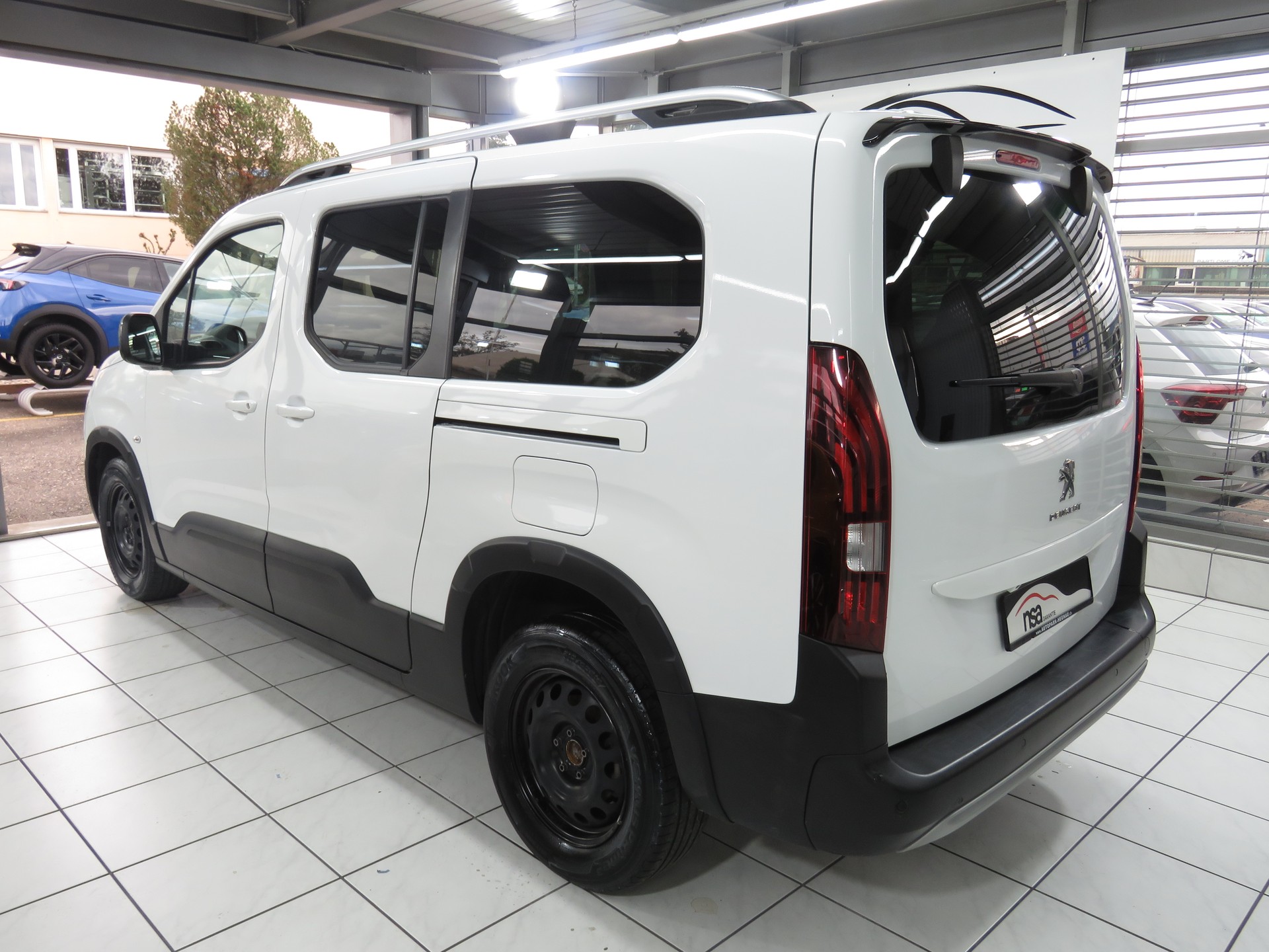 PEUGEOT Rifter Long 1.2 PureTech 7-Plätzer Allure Pack EAT8 (Automat)-image-5