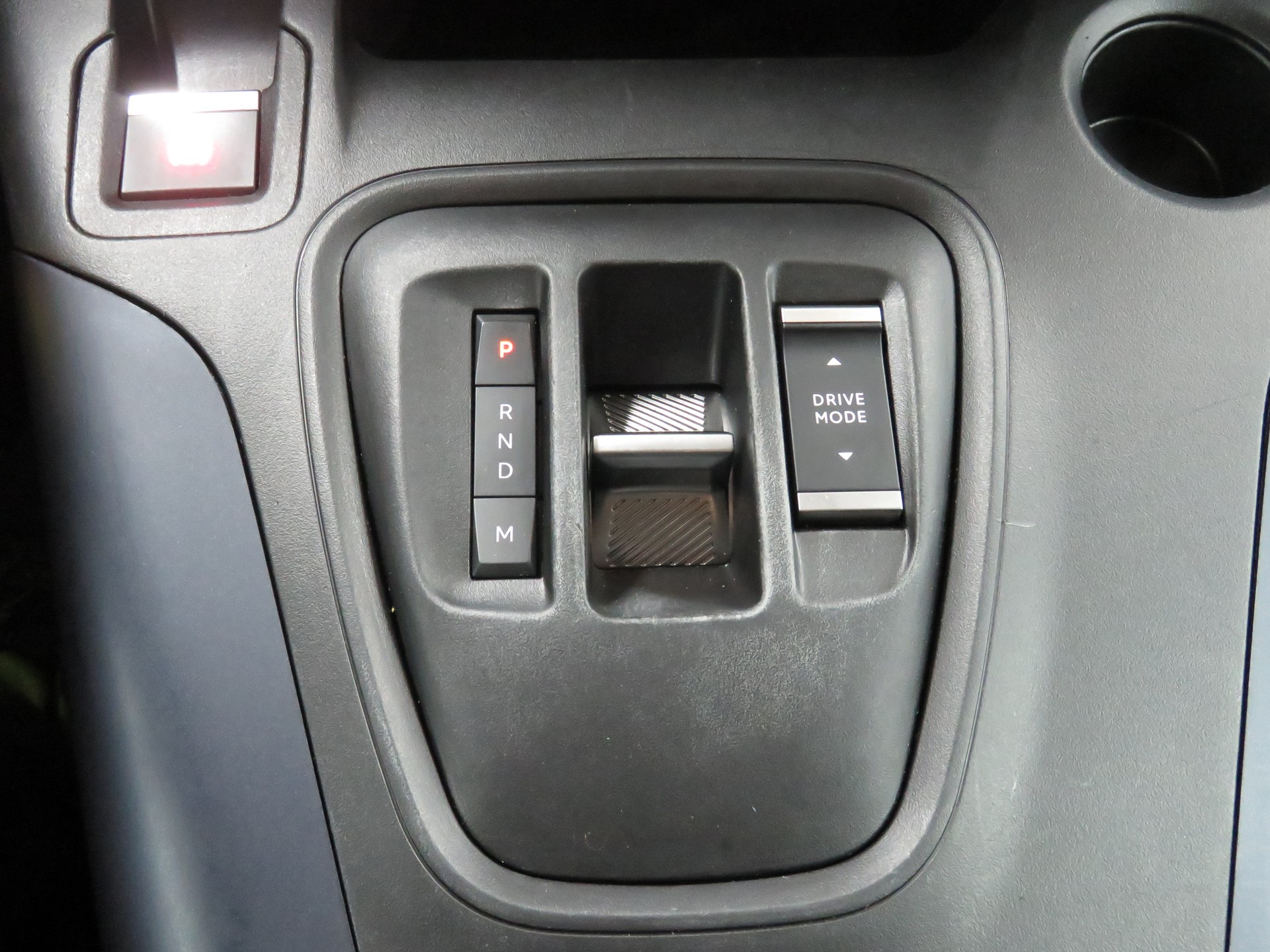 PEUGEOT Rifter Long 1.2 PureTech 7-Plätzer Allure Pack EAT8 (Automat)-image-17