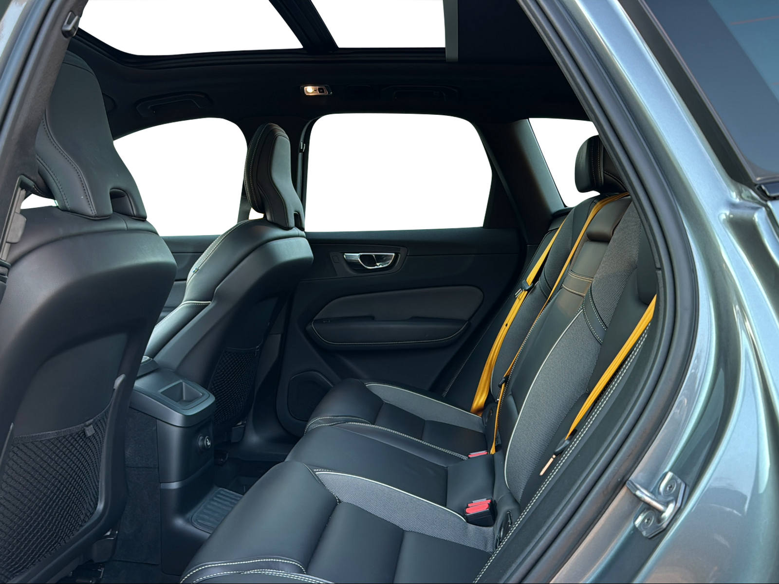 VOLVO XC60 2.0 T8 TE Polestar eAWD-image-11