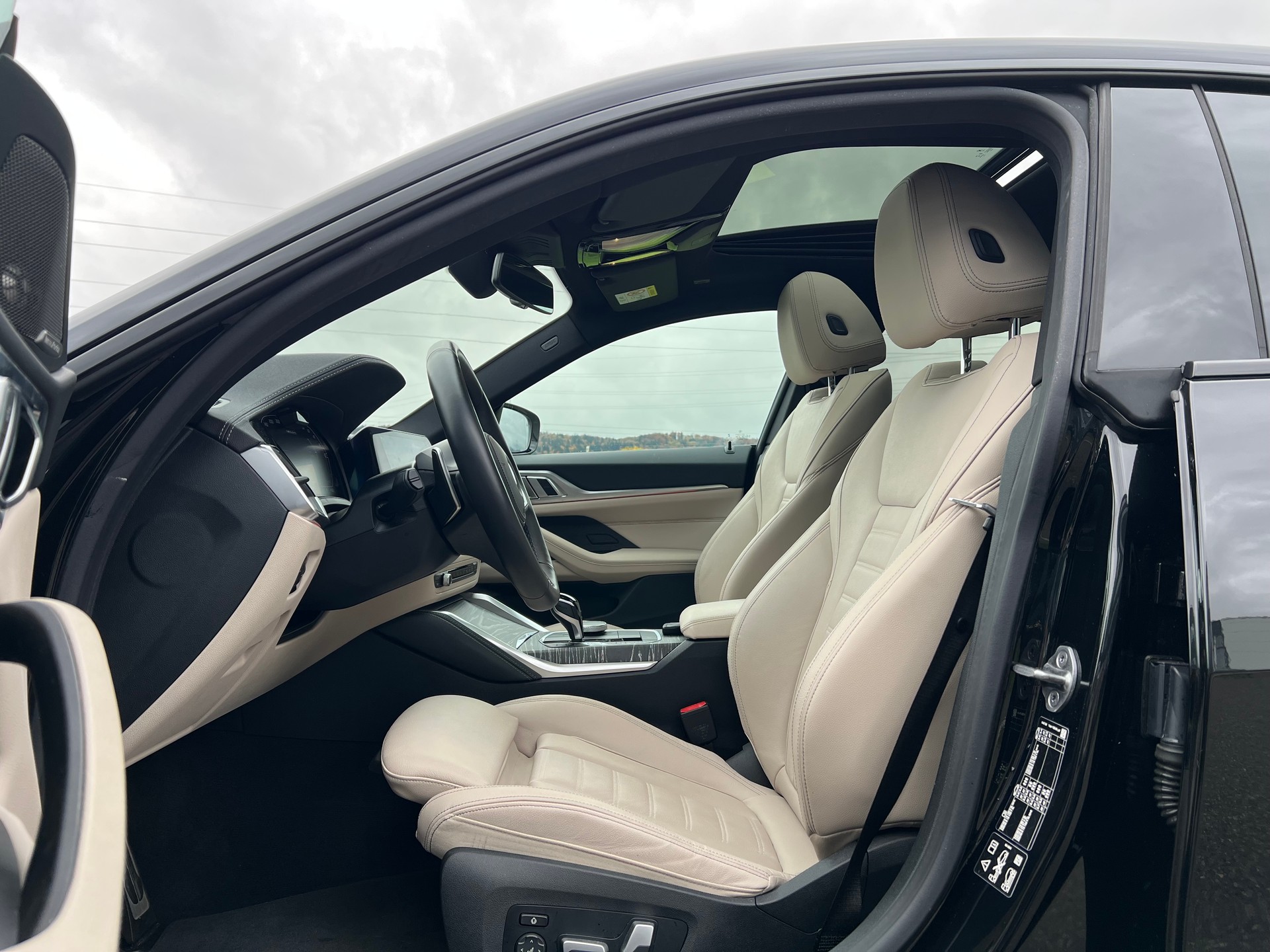 BMW M440i xDrive 48V Gran Coupé Steptronic-385 PS-image-25