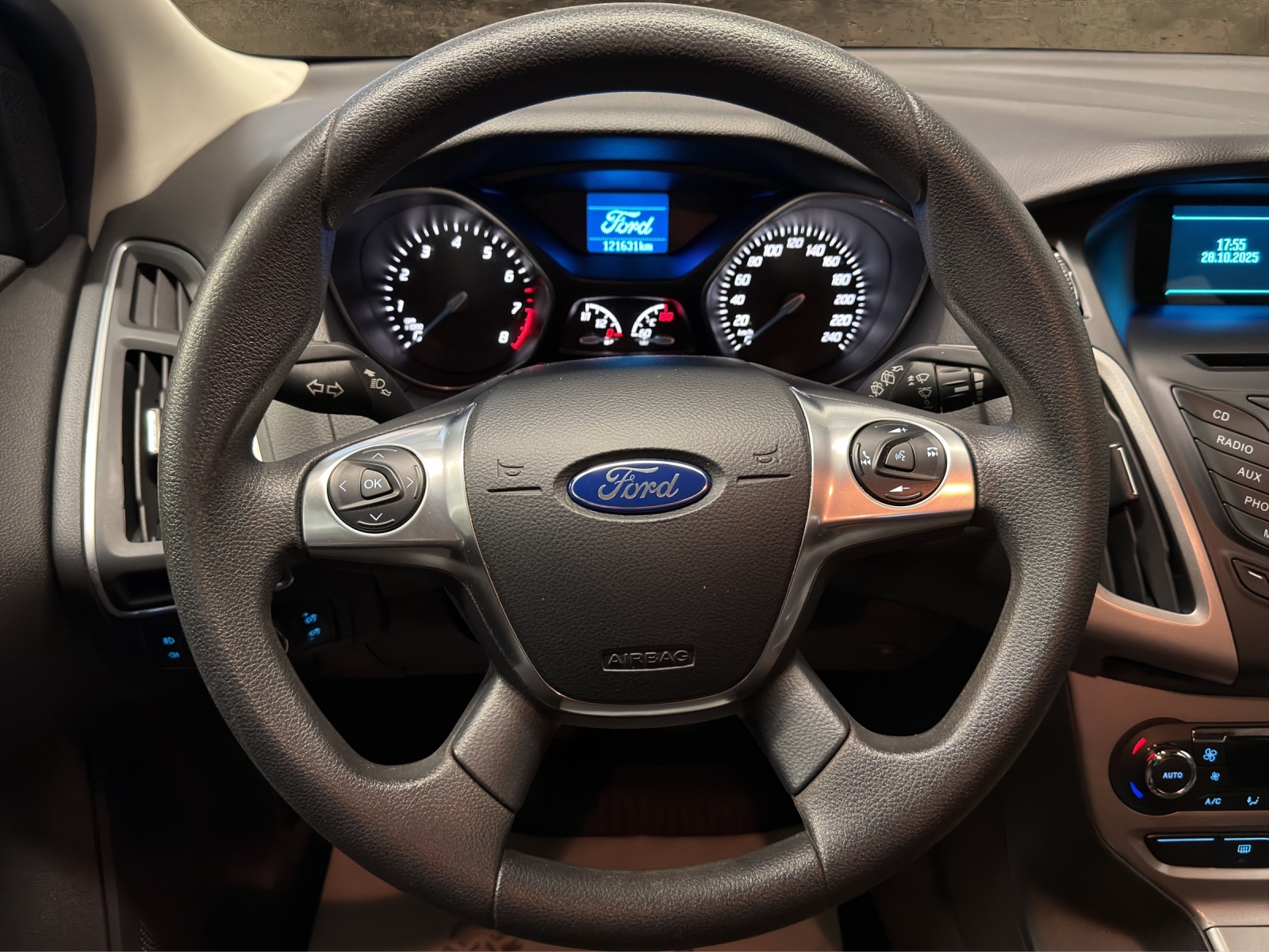 FORD Focus 1.0 SCTi Titanium-image-7