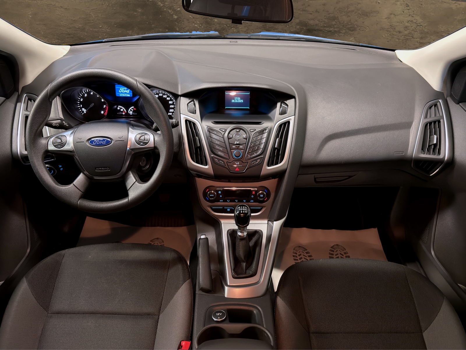 FORD Focus 1.0 SCTi Titanium-image-3