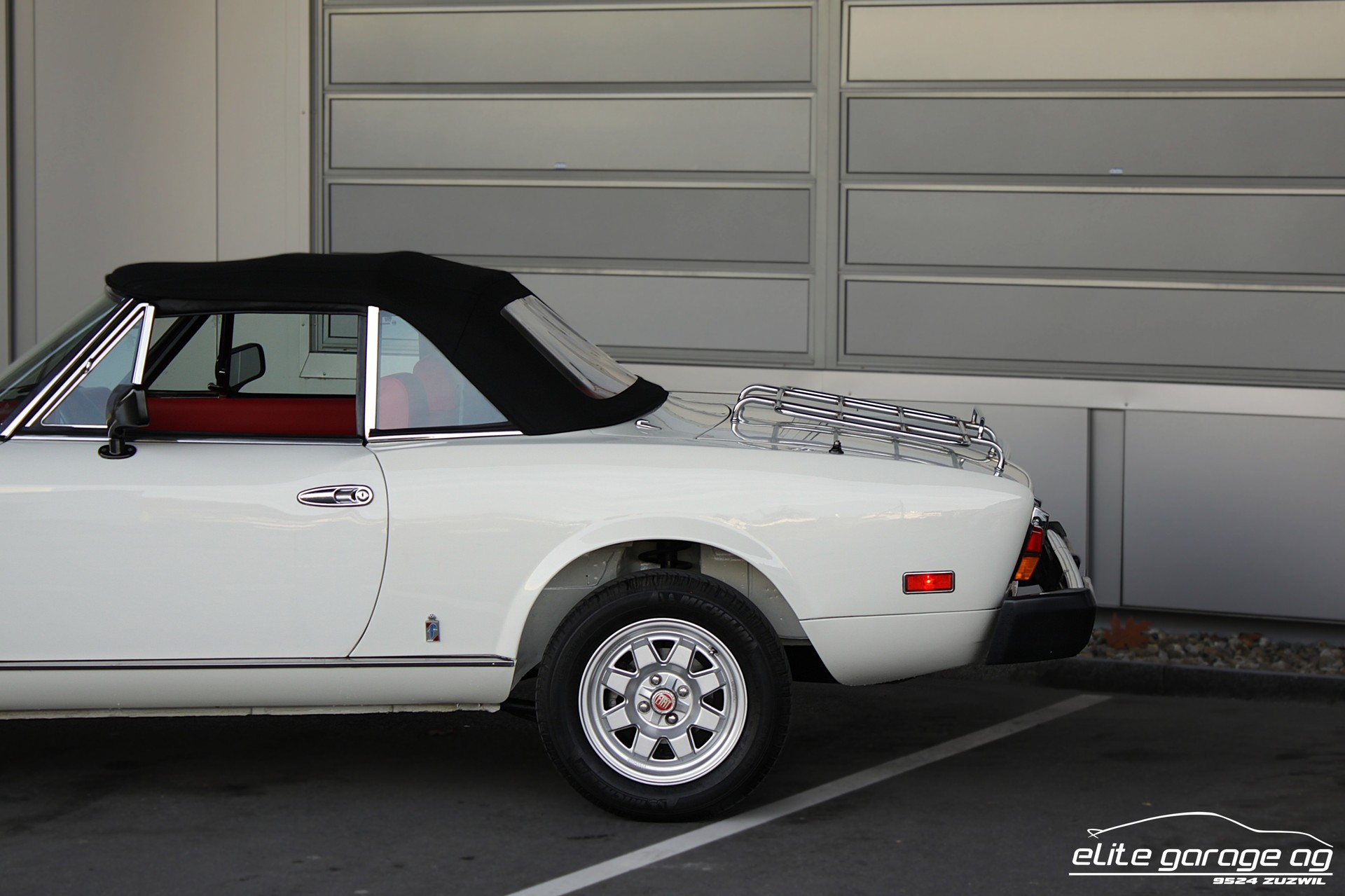 FIAT 124 Spider 2000-image-12