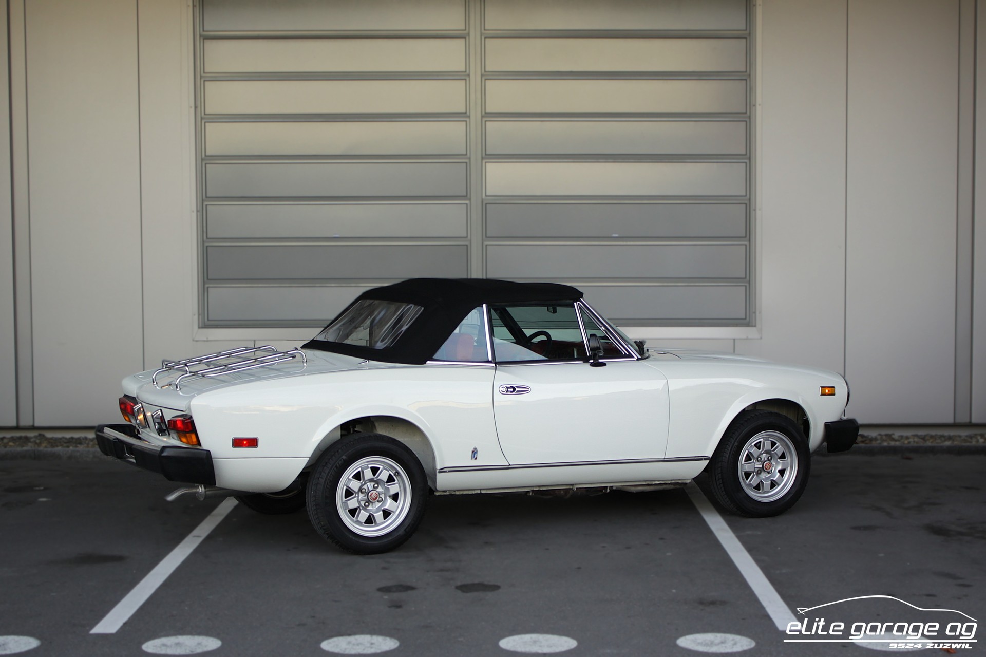 FIAT 124 Spider 2000-image-4
