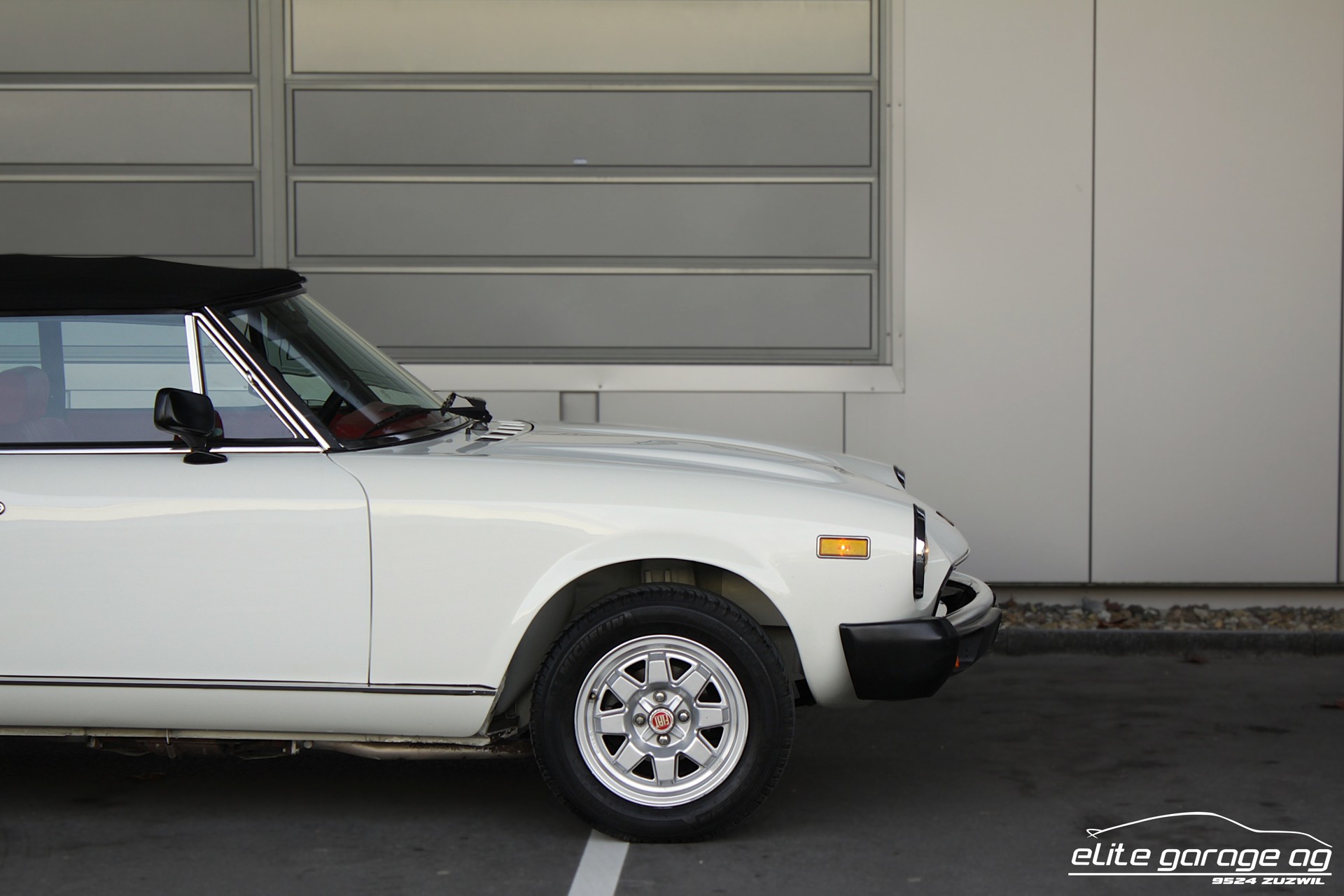 FIAT 124 Spider 2000-image-9