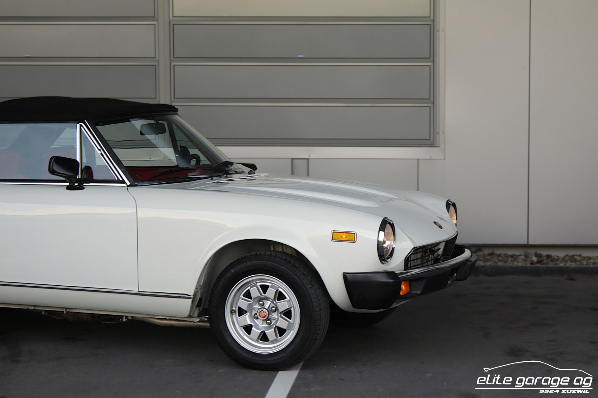 FIAT 124 Spider 2000-image-8