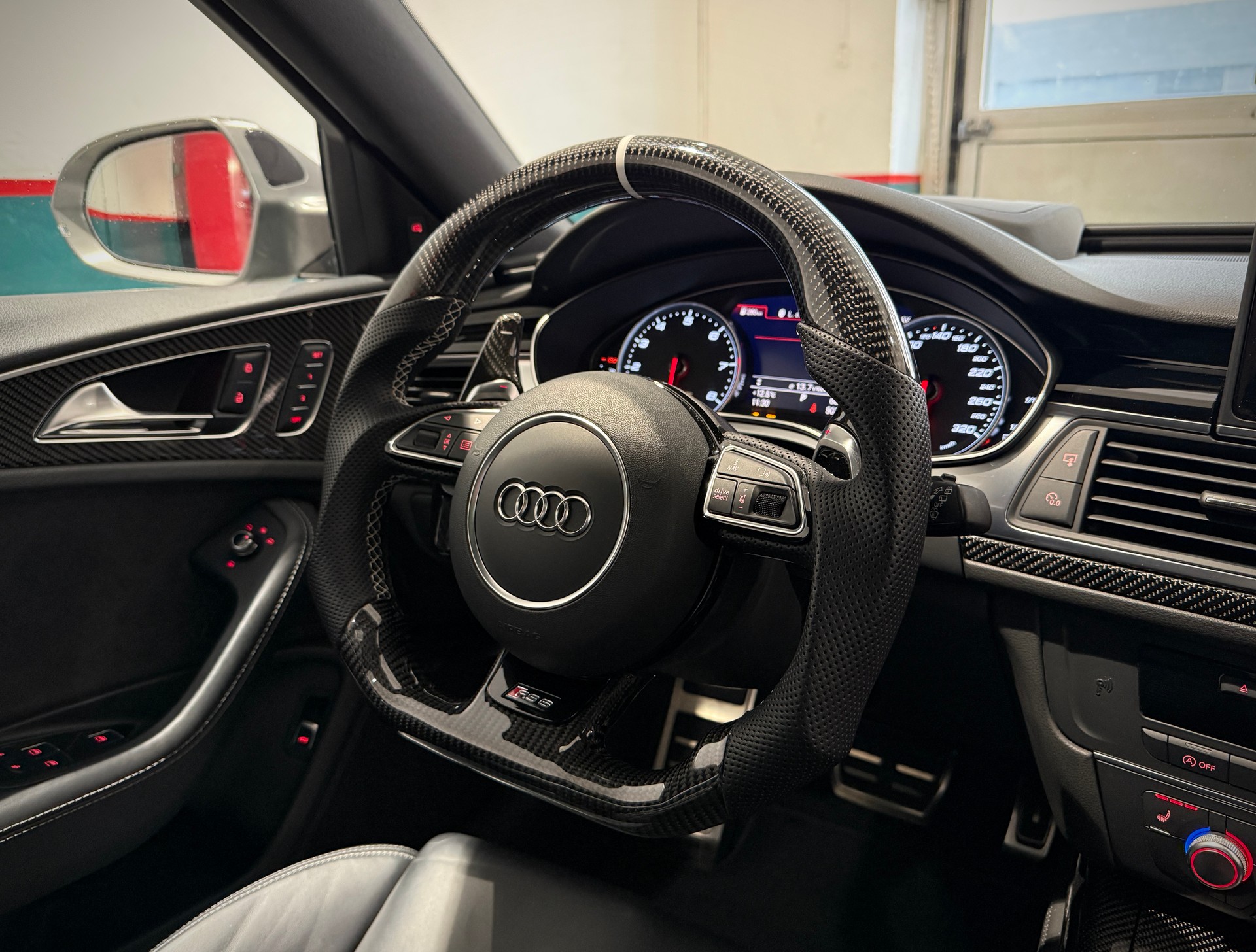 AUDI RS6 Avant 4.0 TFSI V8 performance quattro "ABT 706 Ps" AKRAPOVIC Audi ceramic *pack carbon *Bose sound-image-25