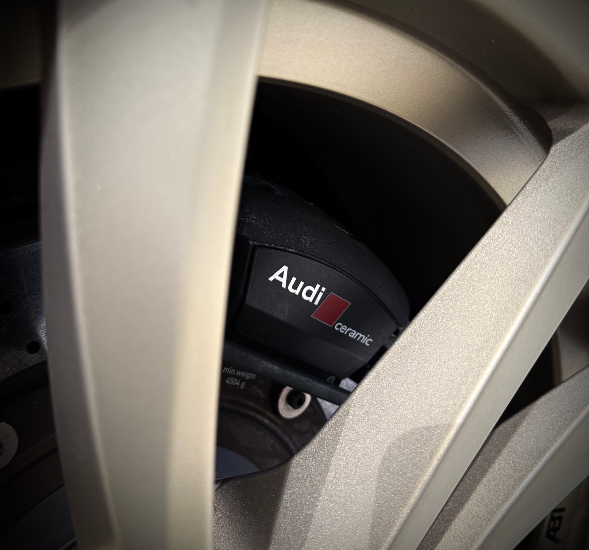 AUDI RS6 Avant 4.0 TFSI V8 performance quattro "ABT 706 Ps" AKRAPOVIC Audi ceramic *pack carbon *Bose sound-image-4