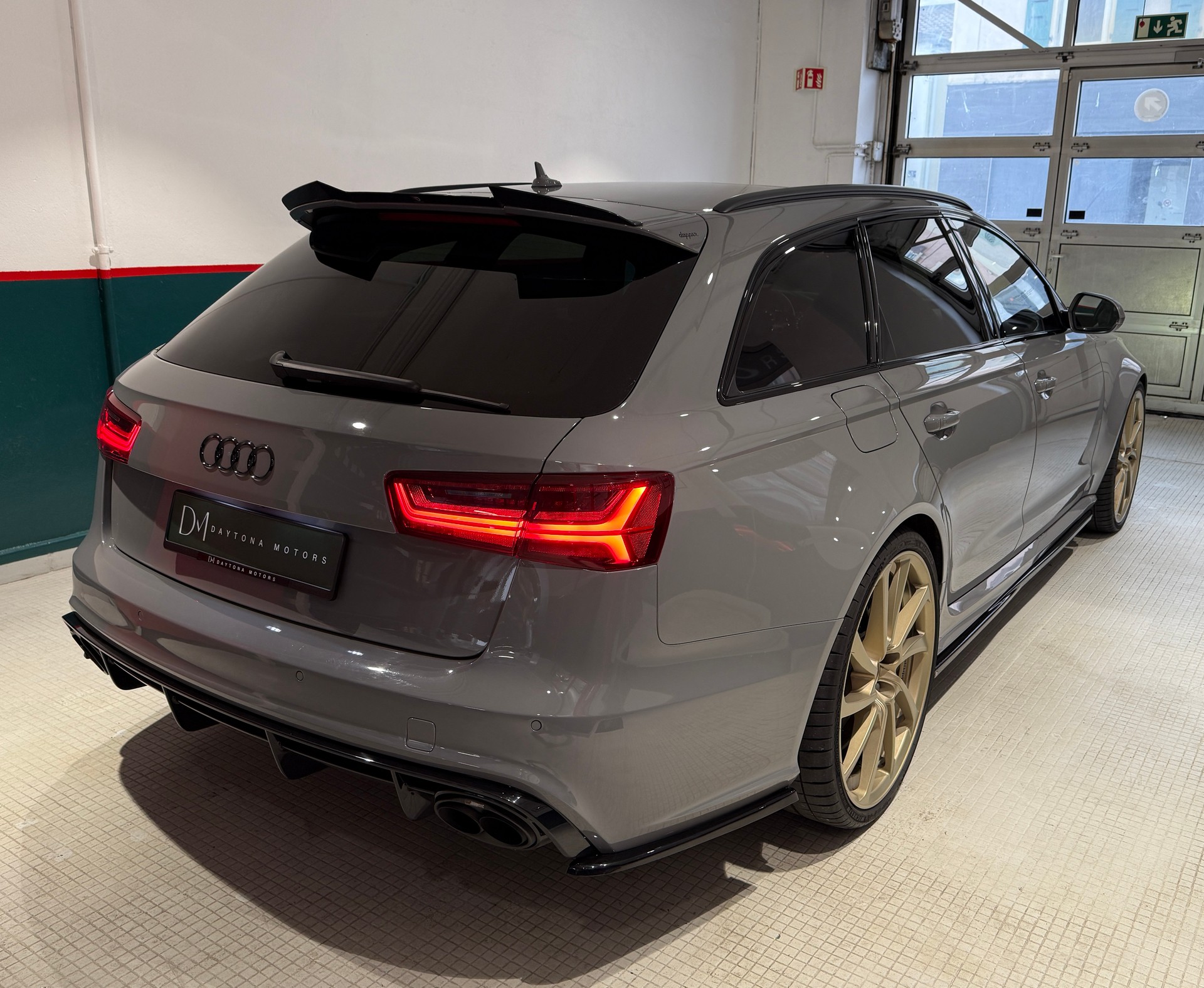 AUDI RS6 Avant 4.0 TFSI V8 performance quattro "ABT 706 Ps" AKRAPOVIC Audi ceramic *pack carbon *Bose sound-image-7