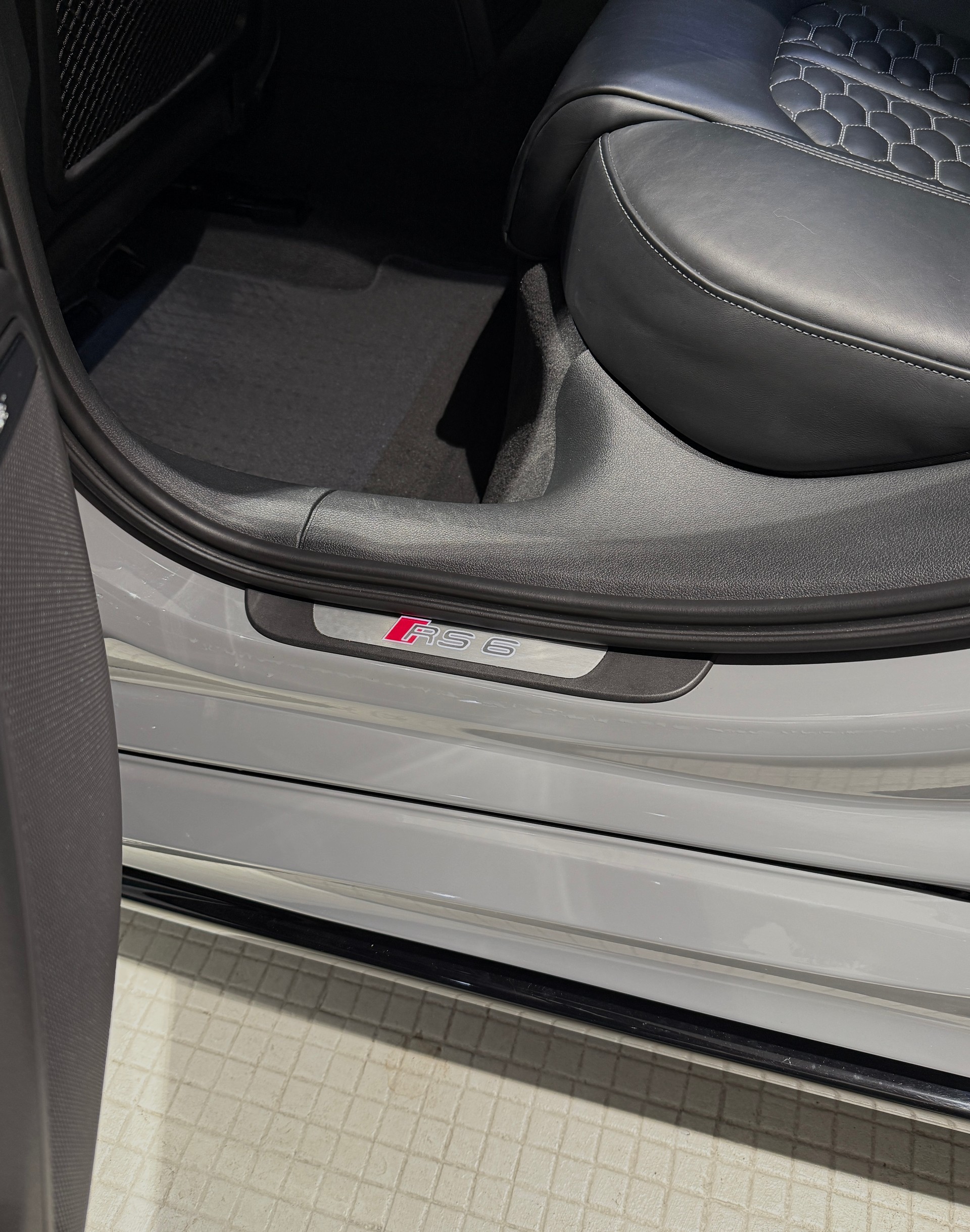 AUDI RS6 Avant 4.0 TFSI V8 performance quattro "ABT 706 Ps" AKRAPOVIC Audi ceramic *pack carbon *Bose sound-image-27