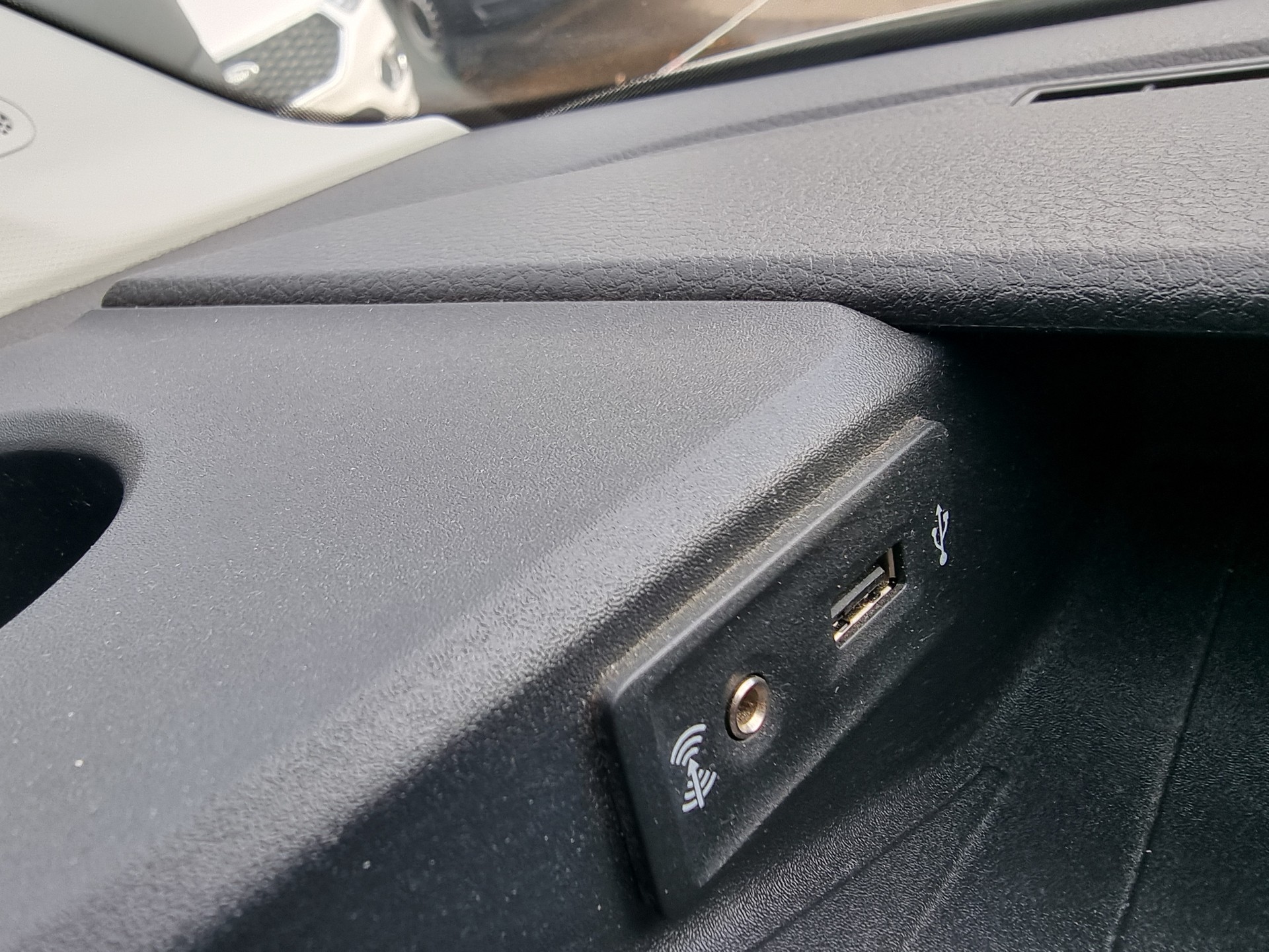 VW Crafter 35 2.0 BiTDI L4-image-7
