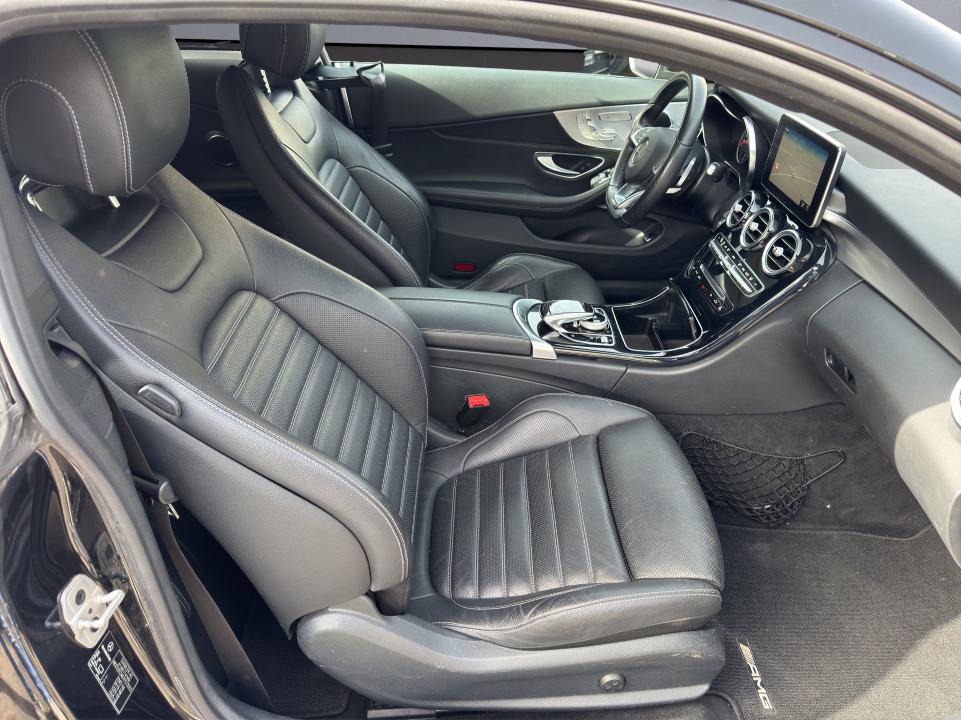 MERCEDES-BENZ C 300 Coupé AMG Line 9G-tronic-image-13