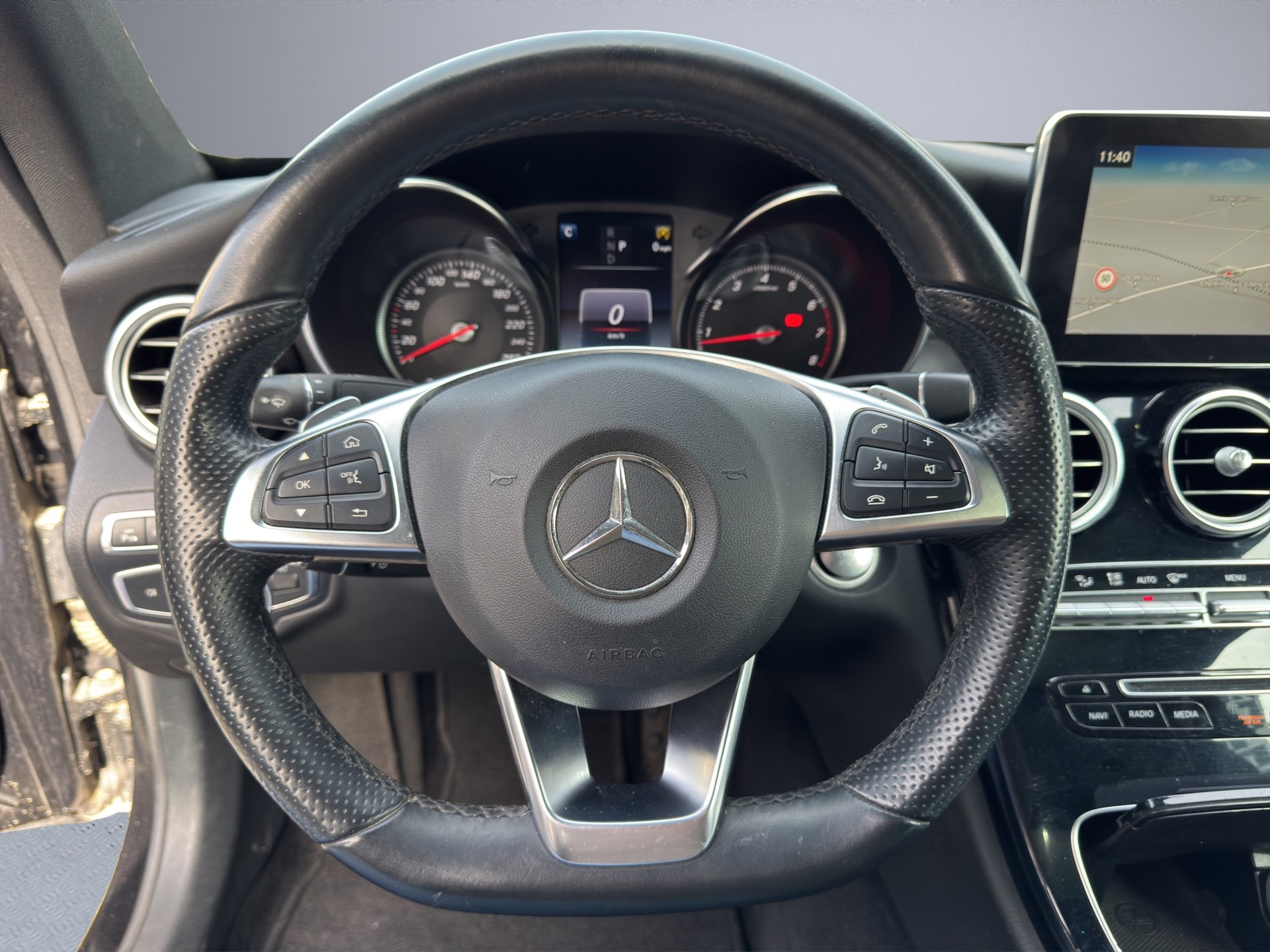 MERCEDES-BENZ C 300 Coupé AMG Line 9G-tronic-image-10
