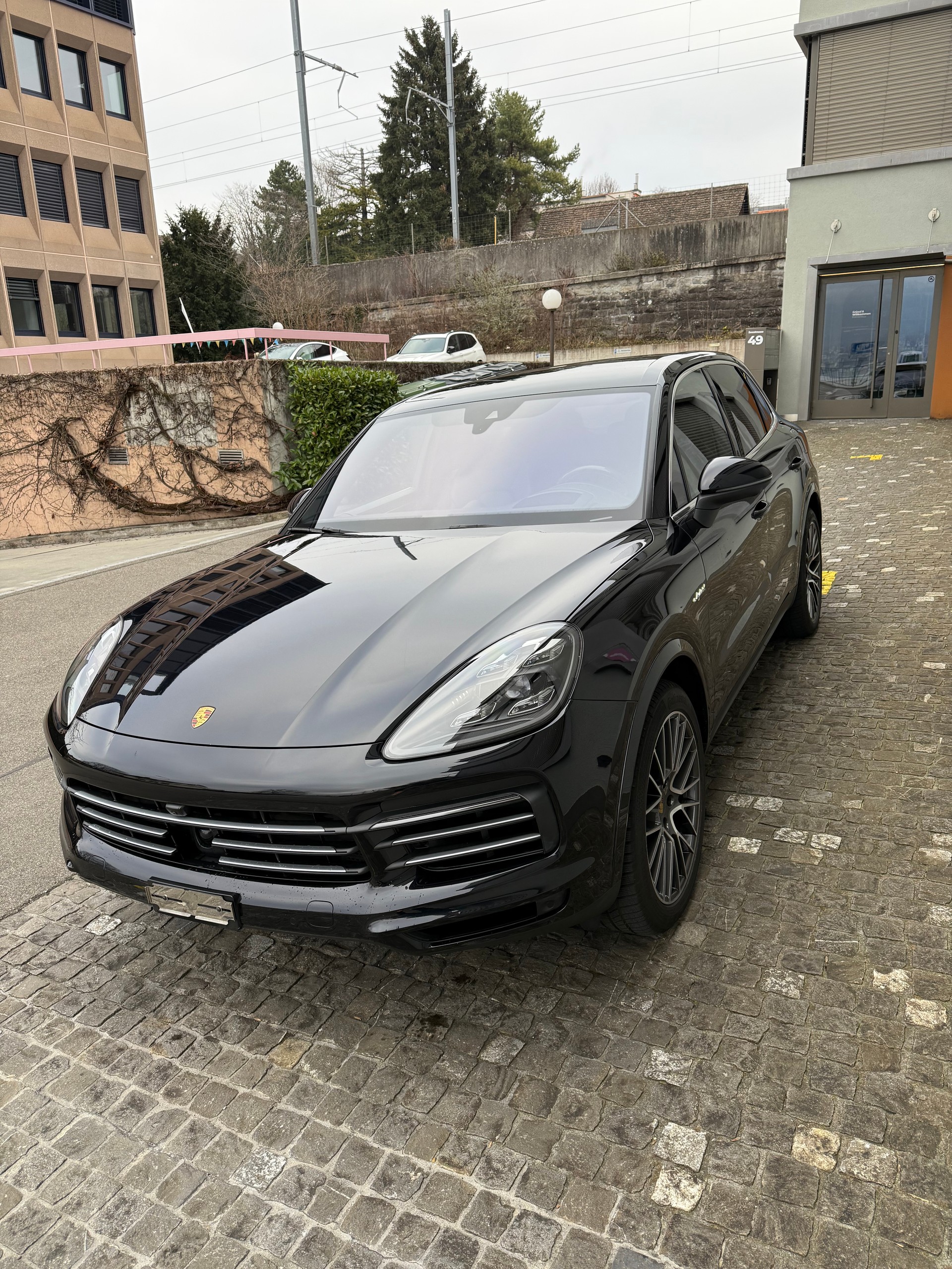 PORSCHE Cayenne E-Hybrid / CH Fahrzeug-image-4