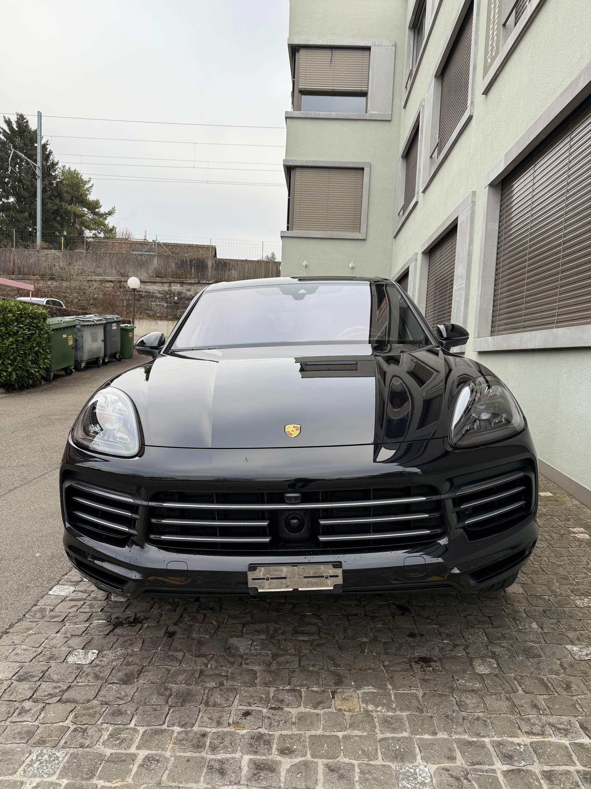 PORSCHE Cayenne E-Hybrid / CH Fahrzeug-image-3