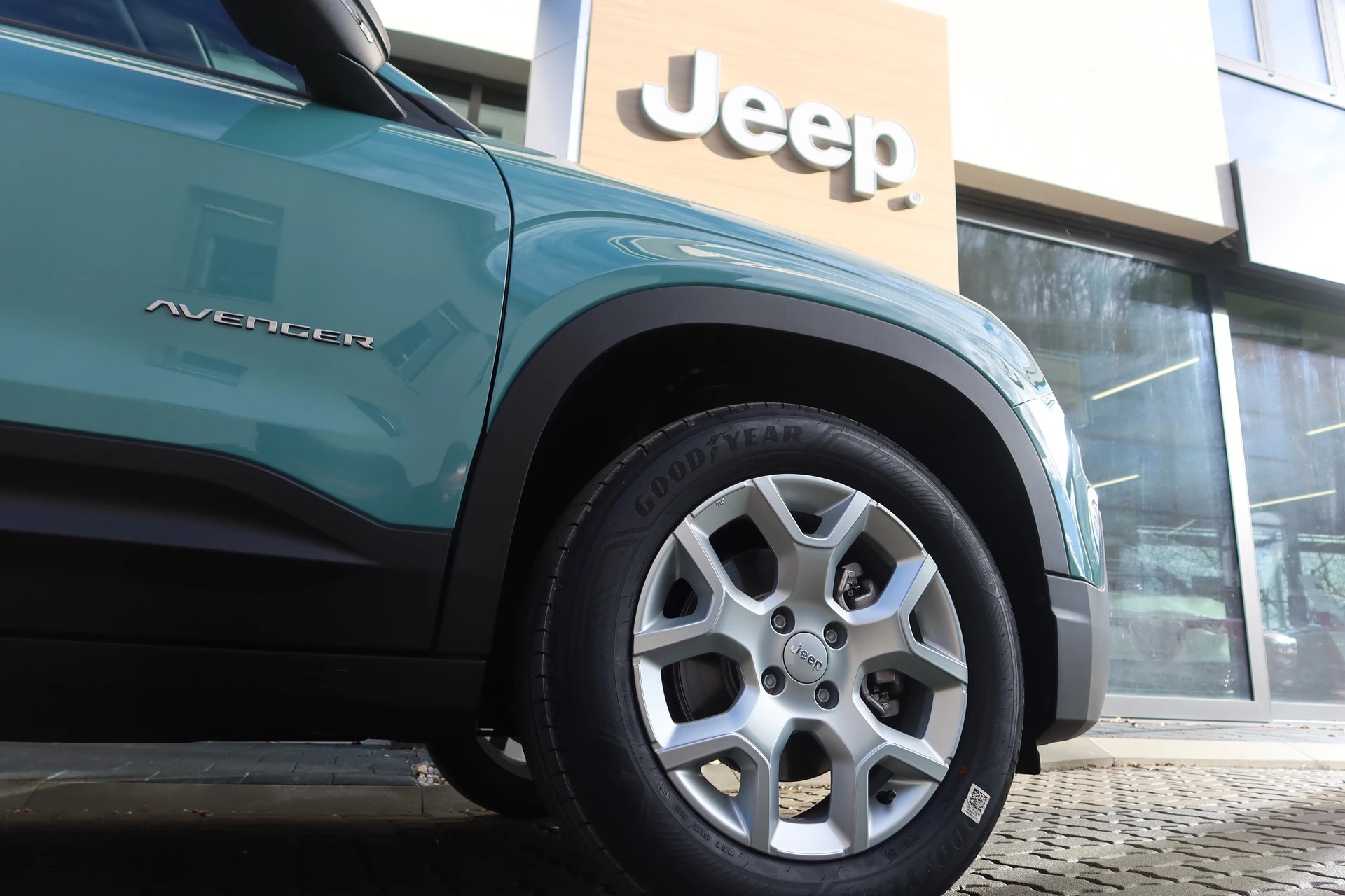 JEEP Avenger 54kWh Longitude B-image-5