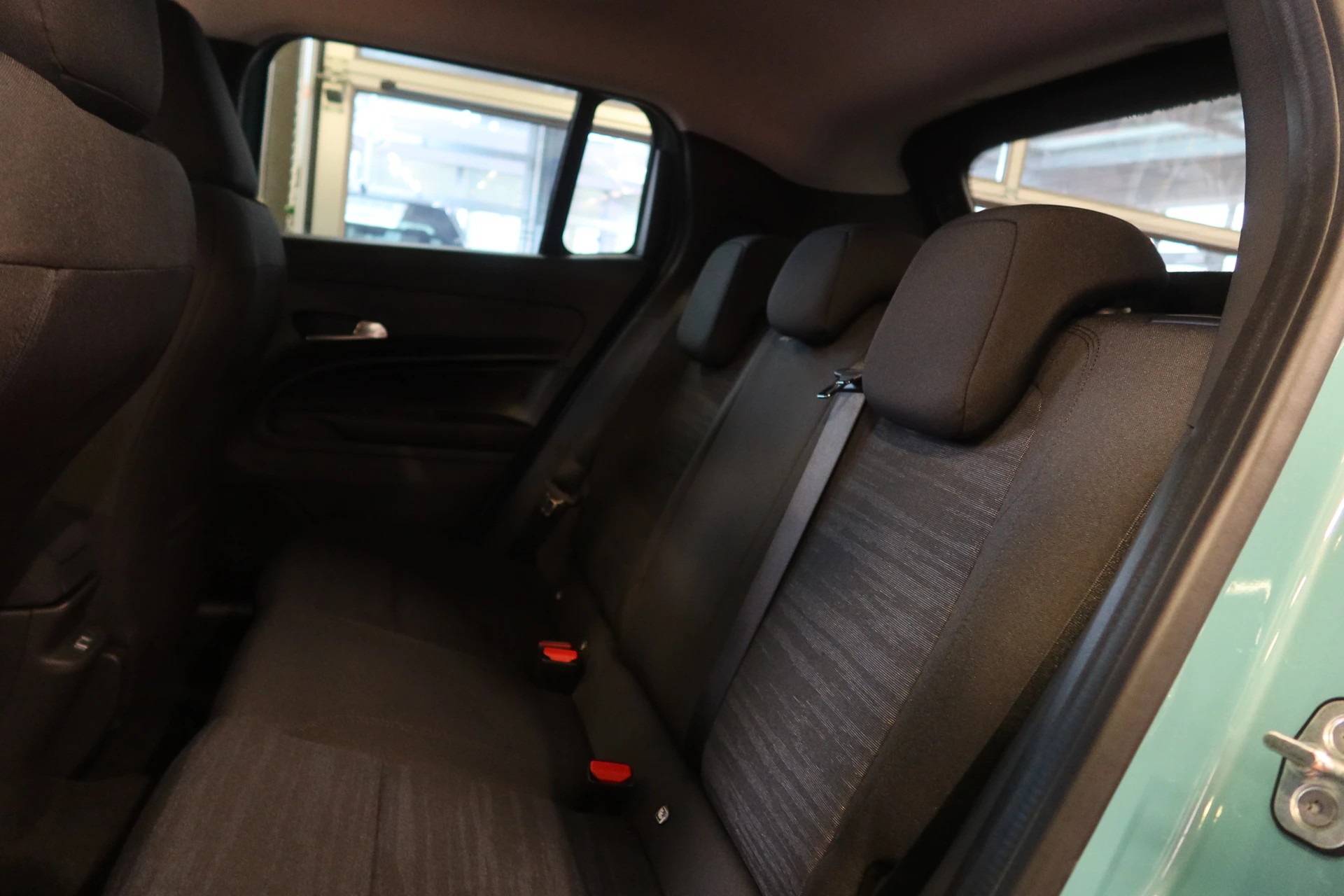 JEEP Avenger 54kWh Longitude B-image-9
