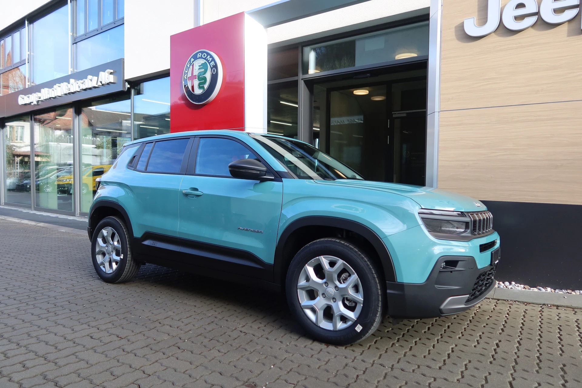JEEP Avenger 54kWh Longitude B-image-3