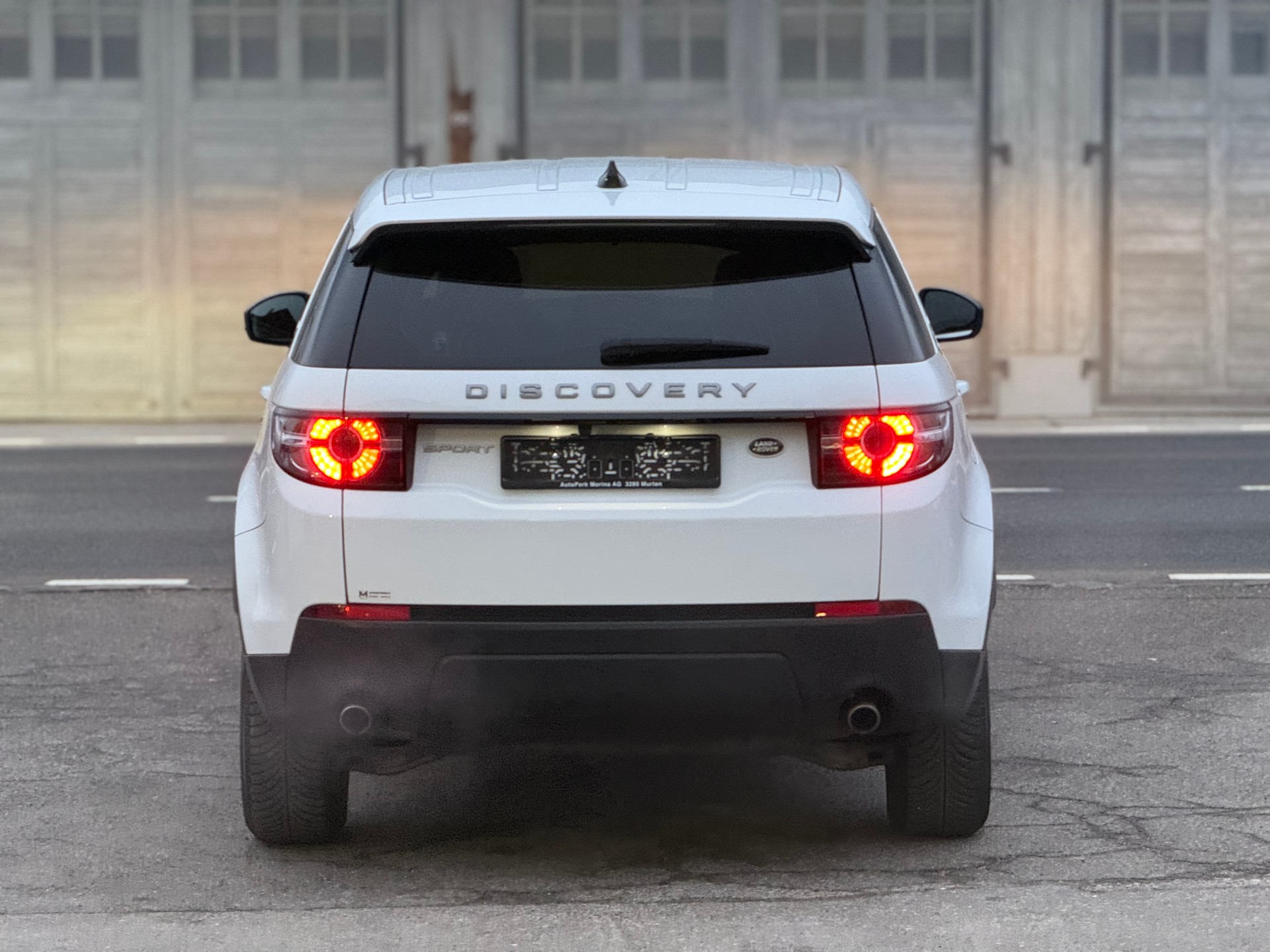 LAND ROVER Discovery Sport 2.0 TD4 Pure AT9-image-5