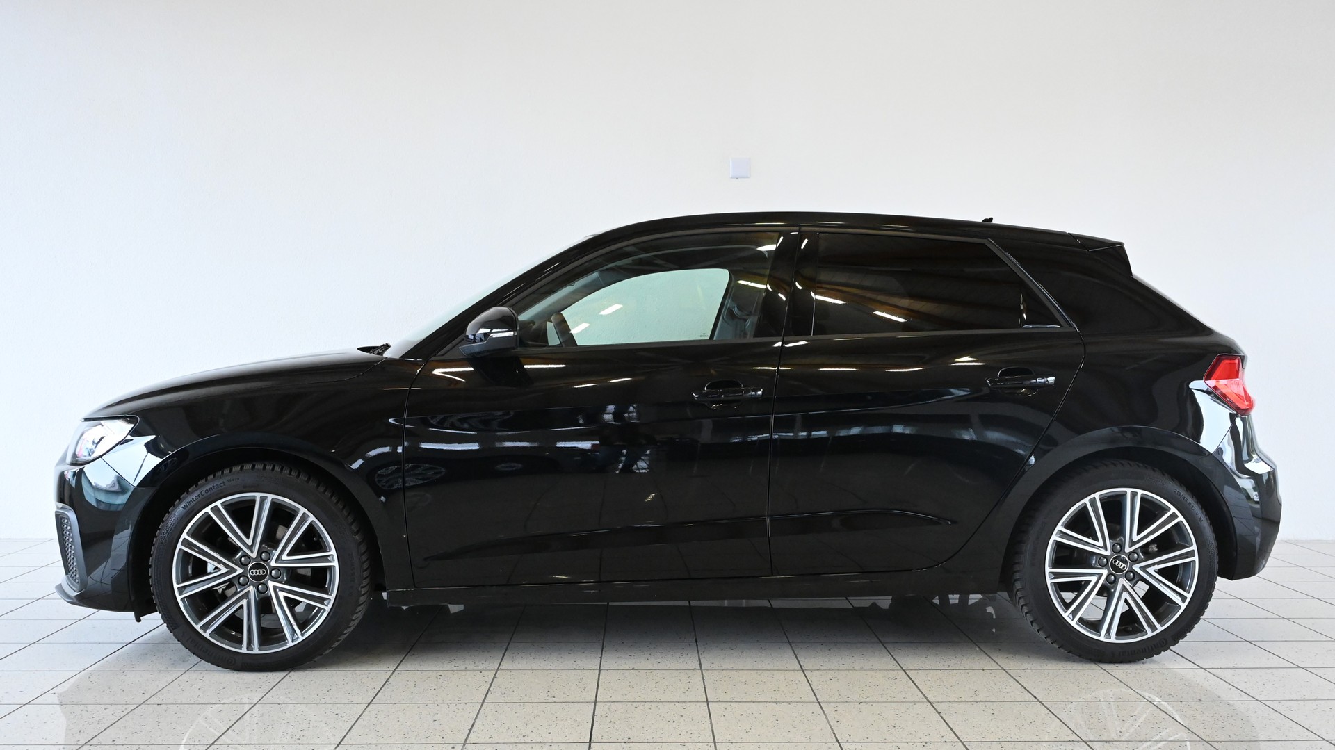 AUDI A1 Sportback 1.0 30 TFSI Attraction S-Tronic-showroom-element-3