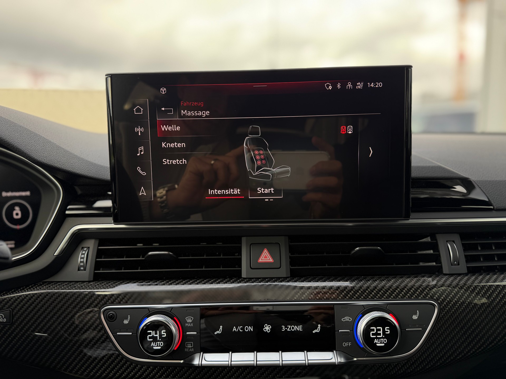 AUDI RS4 Avant quattro tiptronic *Bang & Olufsen Premium - 280km/h*-image-21