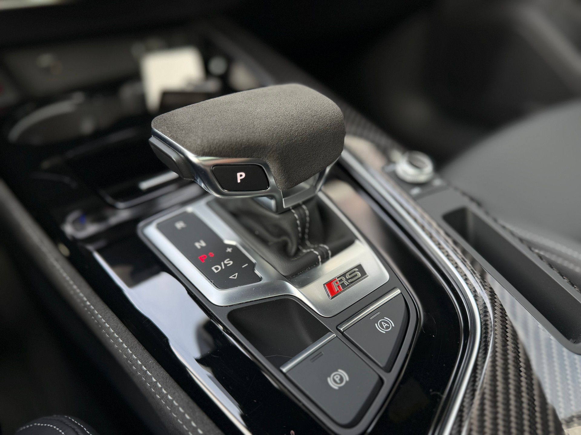 AUDI RS4 Avant quattro tiptronic *Bang & Olufsen Premium - 280km/h*-image-26