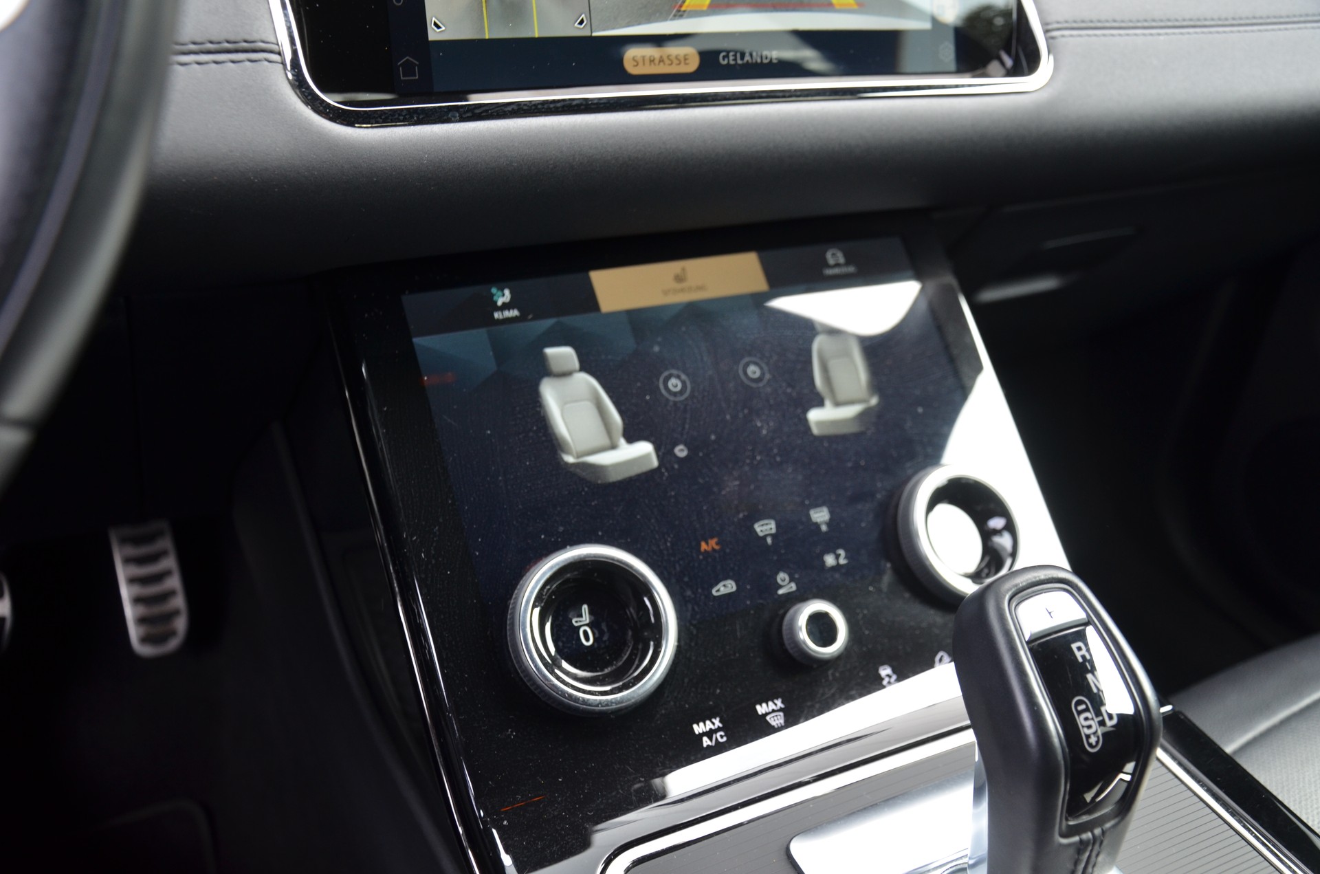 LAND ROVER Range Rover Evoque R-Dynamic P 250 S AT9-image-17