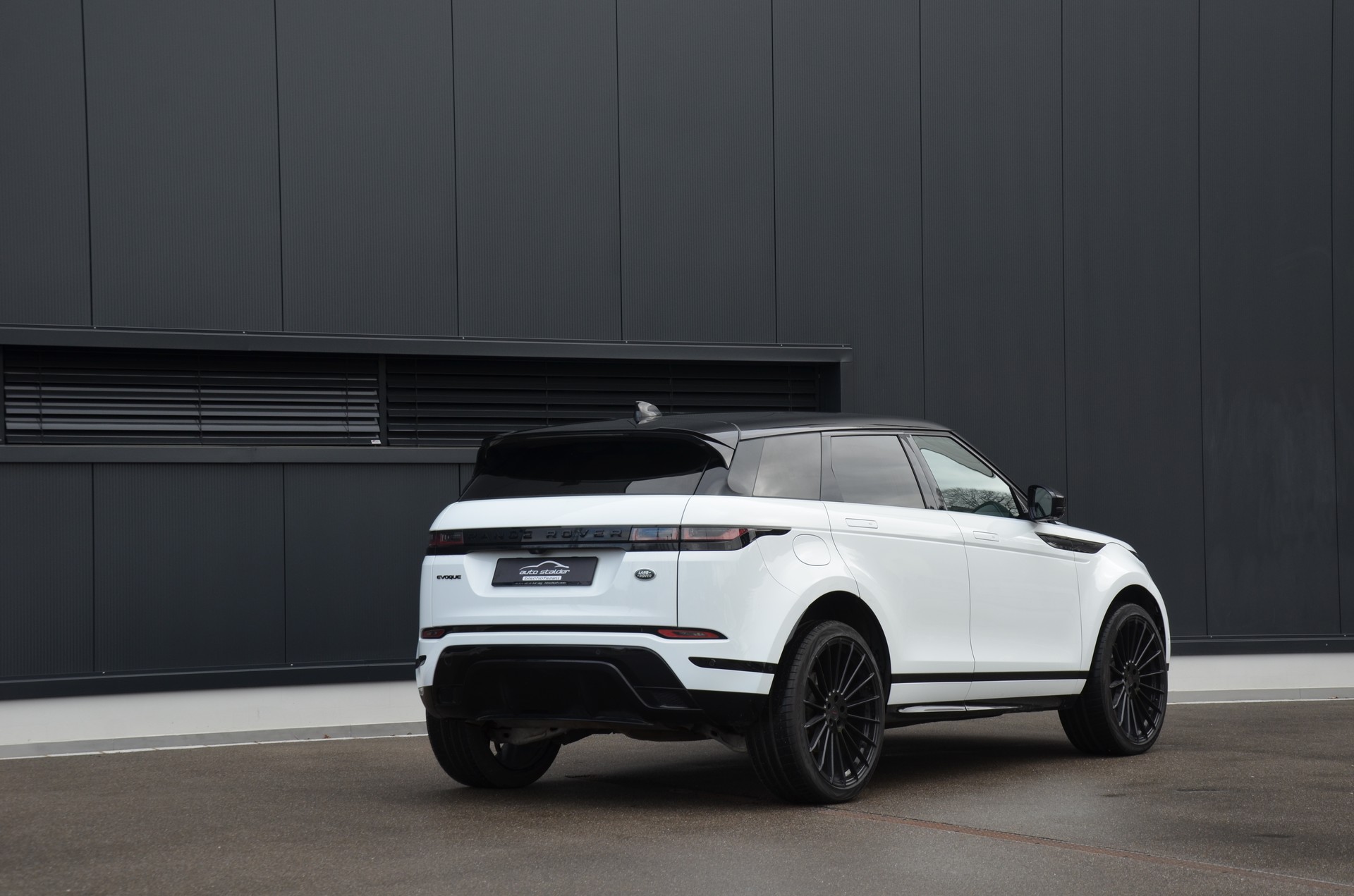 LAND ROVER Range Rover Evoque R-Dynamic P 250 S AT9-image-2