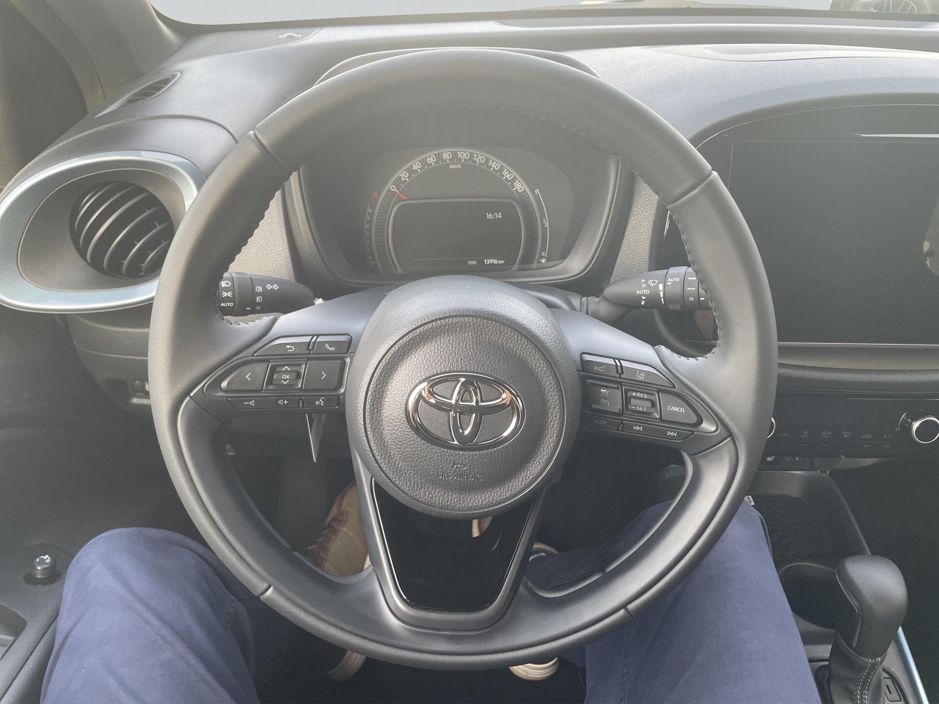 TOYOTA Aygo X 1.0 VVT-i Trend-image-10
